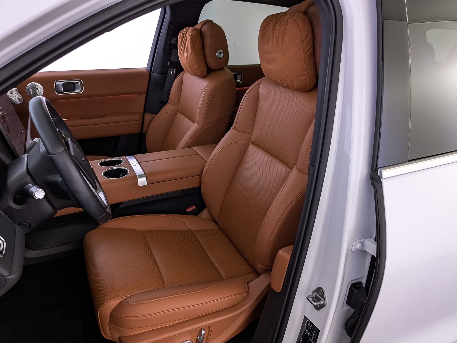 LI AUTO L6 1.50 (182 л.с), автомат, 2024, пробег 25 555 км