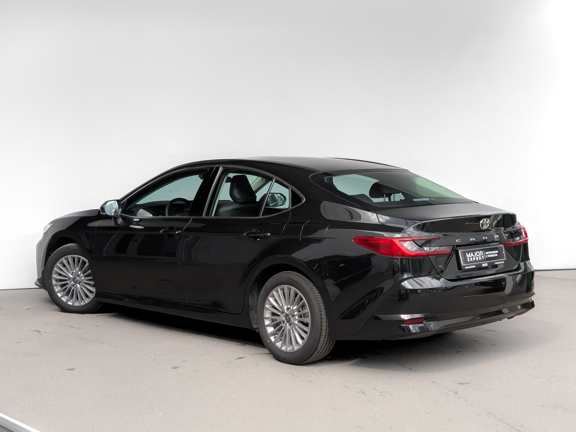 TOYOTA Camry 2.00 (173 л.с), автомат, 2025, пробег 19 524 км