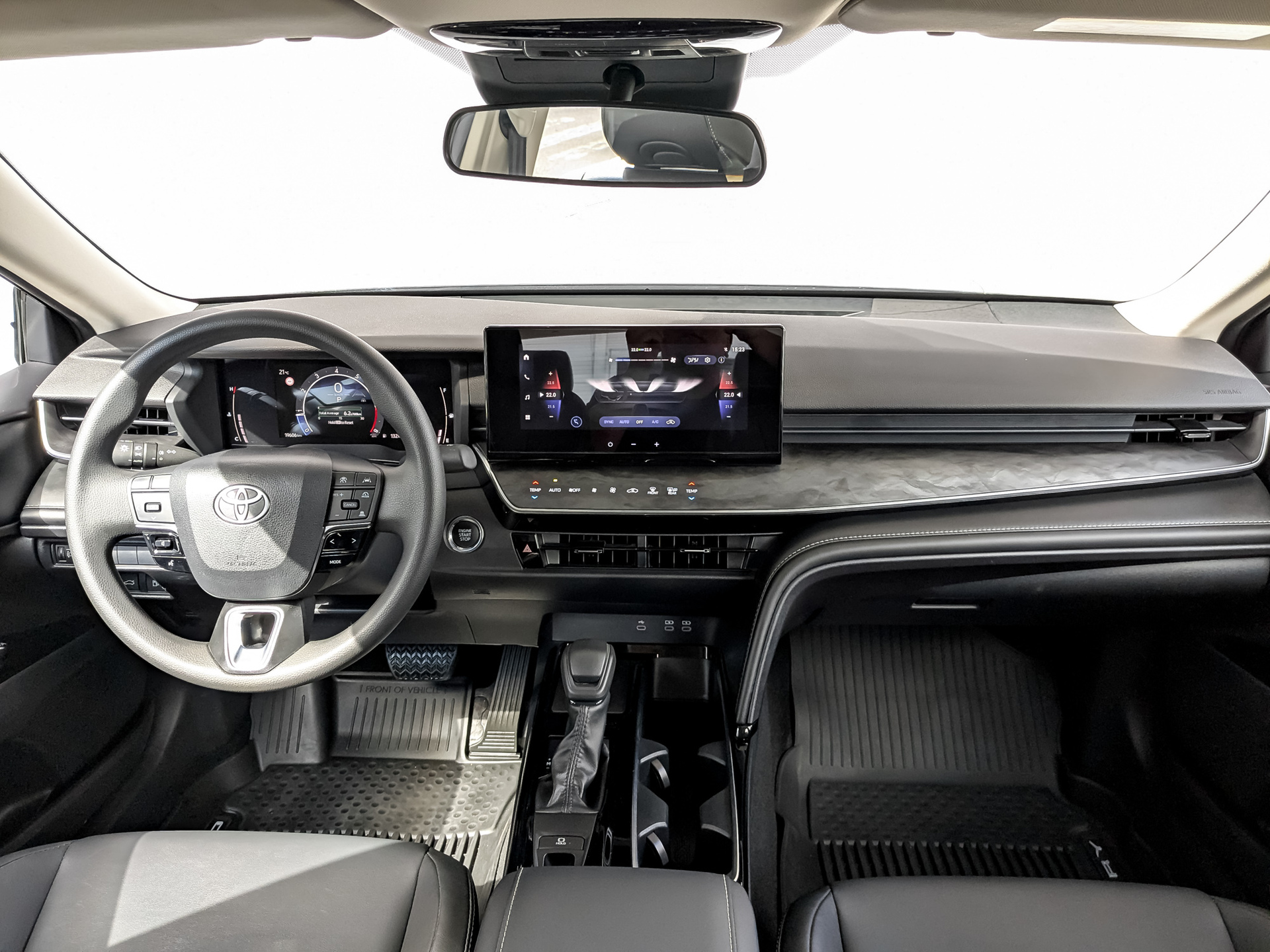 TOYOTA Camry 2.00 (173 л.с), автомат, 2025, пробег 19 524 км