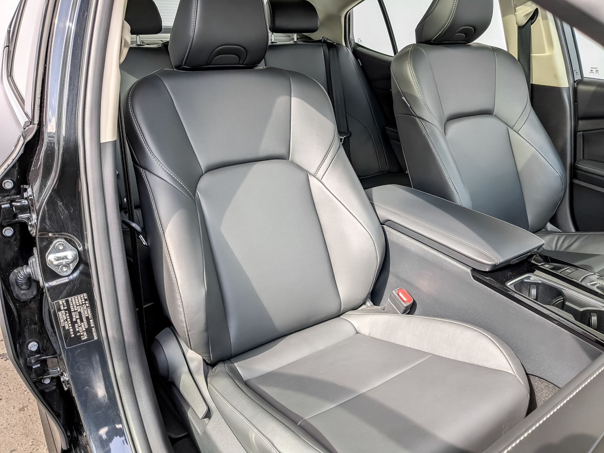 TOYOTA Camry 2.00 (173 л.с), автомат, 2025, пробег 19 524 км