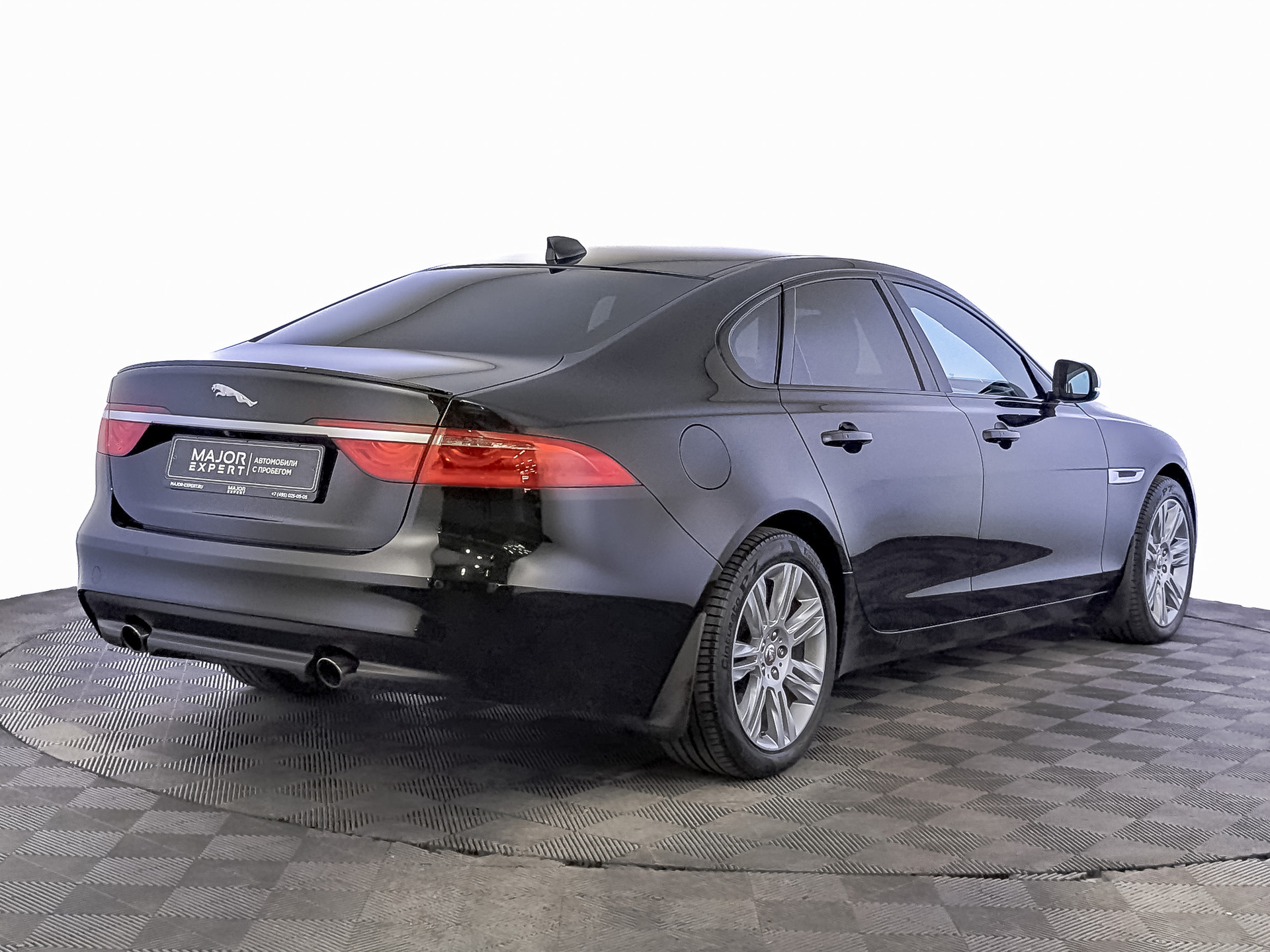 JAGUAR XF 2.00 (250 л.с), автомат, 2019, пробег 130 710 км