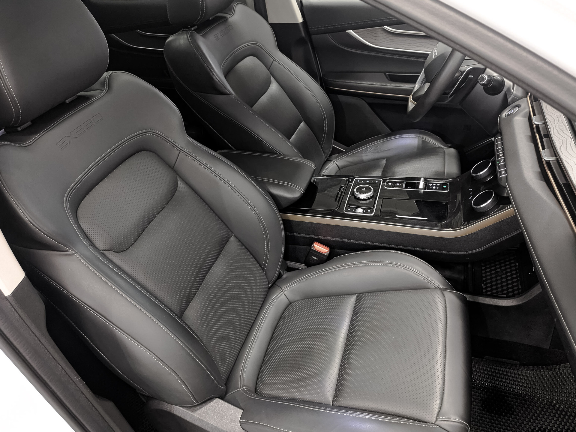 EXEED LX 1.60 (150 л.с), автомат, 2022, пробег 83 067 км