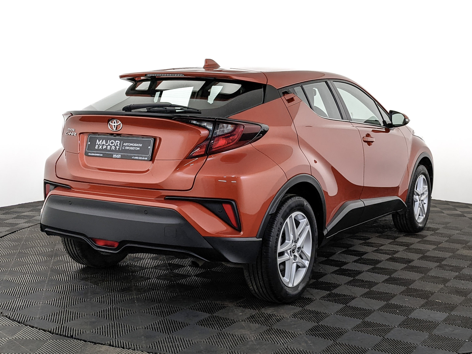 TOYOTA C-HR 2.00 (148 л.с), автомат, 2020, пробег 46 548 км