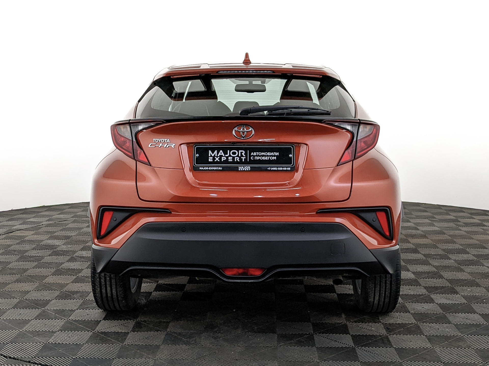 TOYOTA C-HR 2.00 (148 л.с), автомат, 2020, пробег 46 548 км