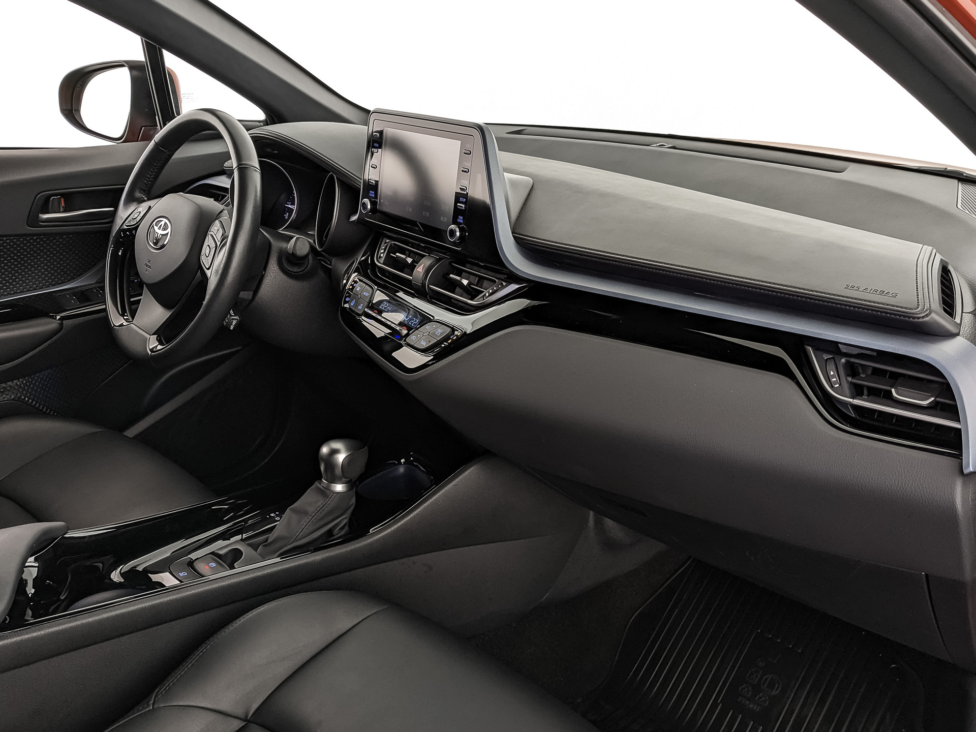 TOYOTA C-HR 2.00 (148 л.с), автомат, 2020, пробег 46 548 км