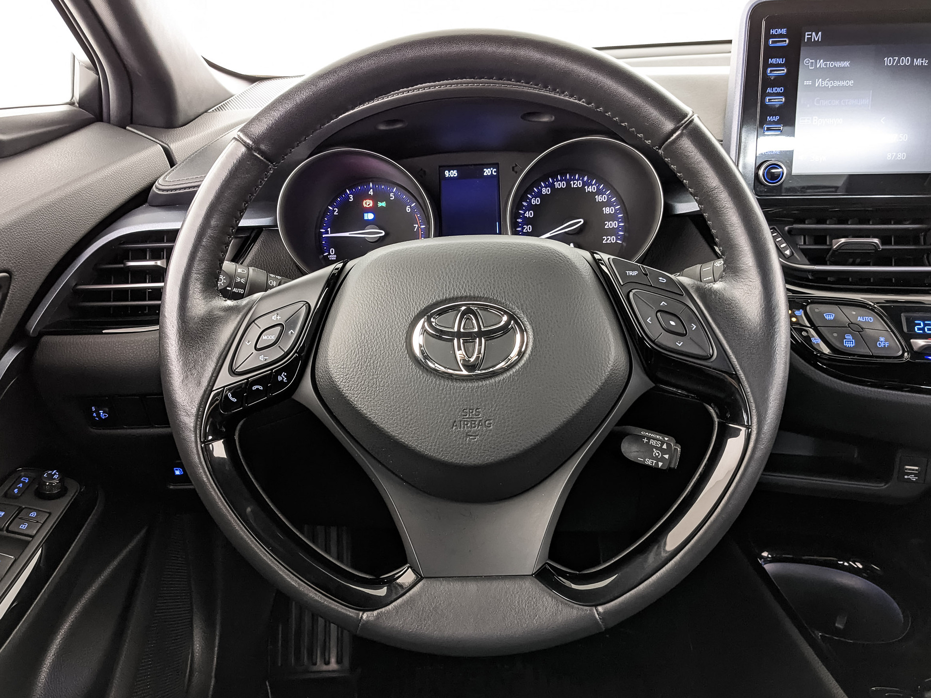 TOYOTA C-HR 2.00 (148 л.с), автомат, 2020, пробег 46 548 км
