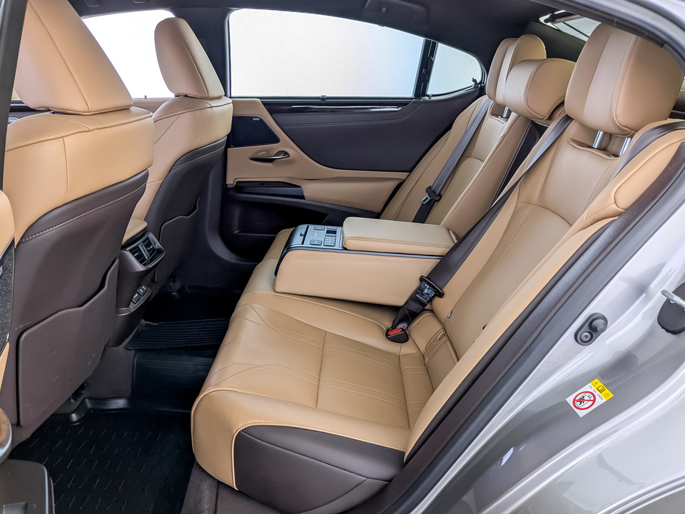 Фото Lexus ES с пробегом 52049 км