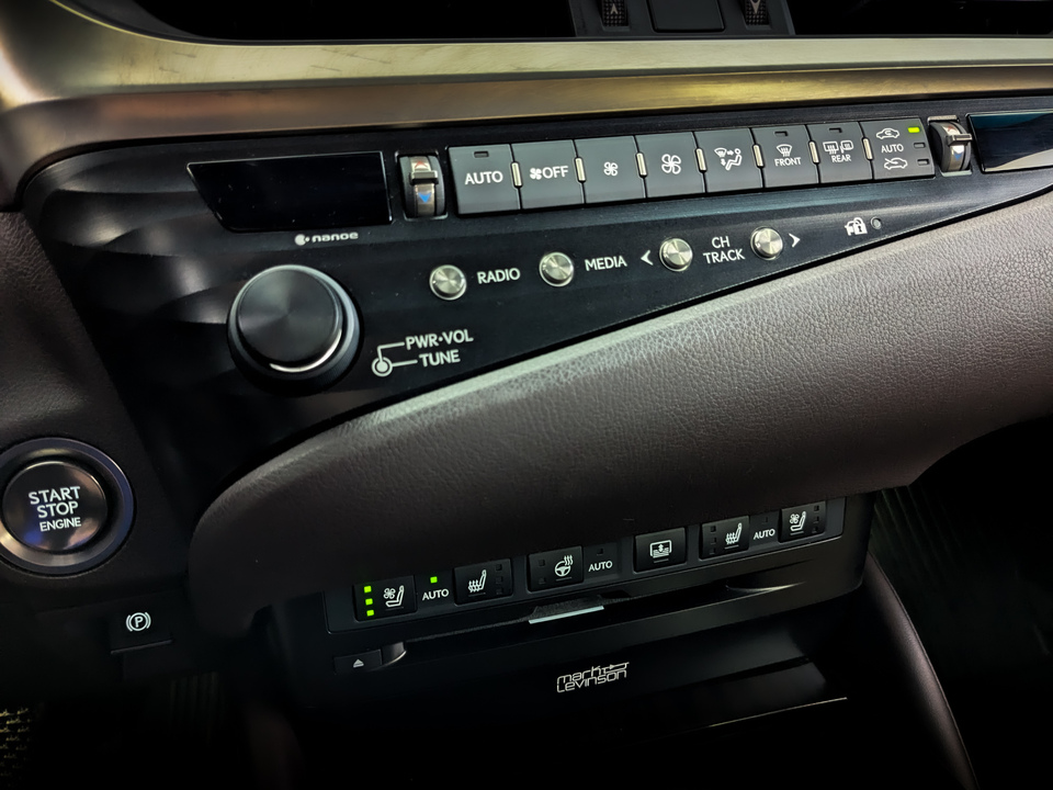 Фото Lexus ES с пробегом 52049 км