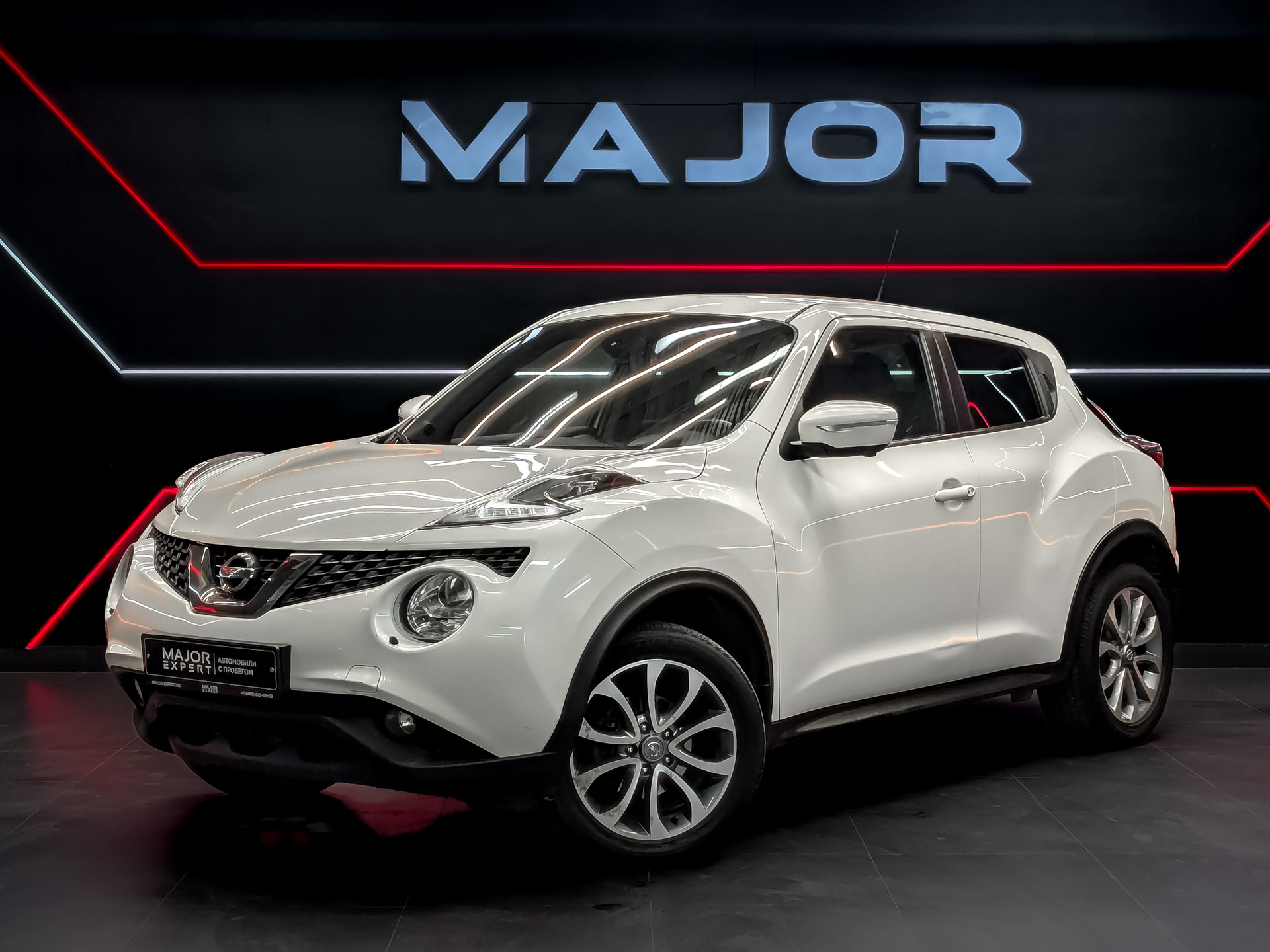 NISSAN Juke 1.60 (117 л.с), автомат, 2017, пробег 122 685 км