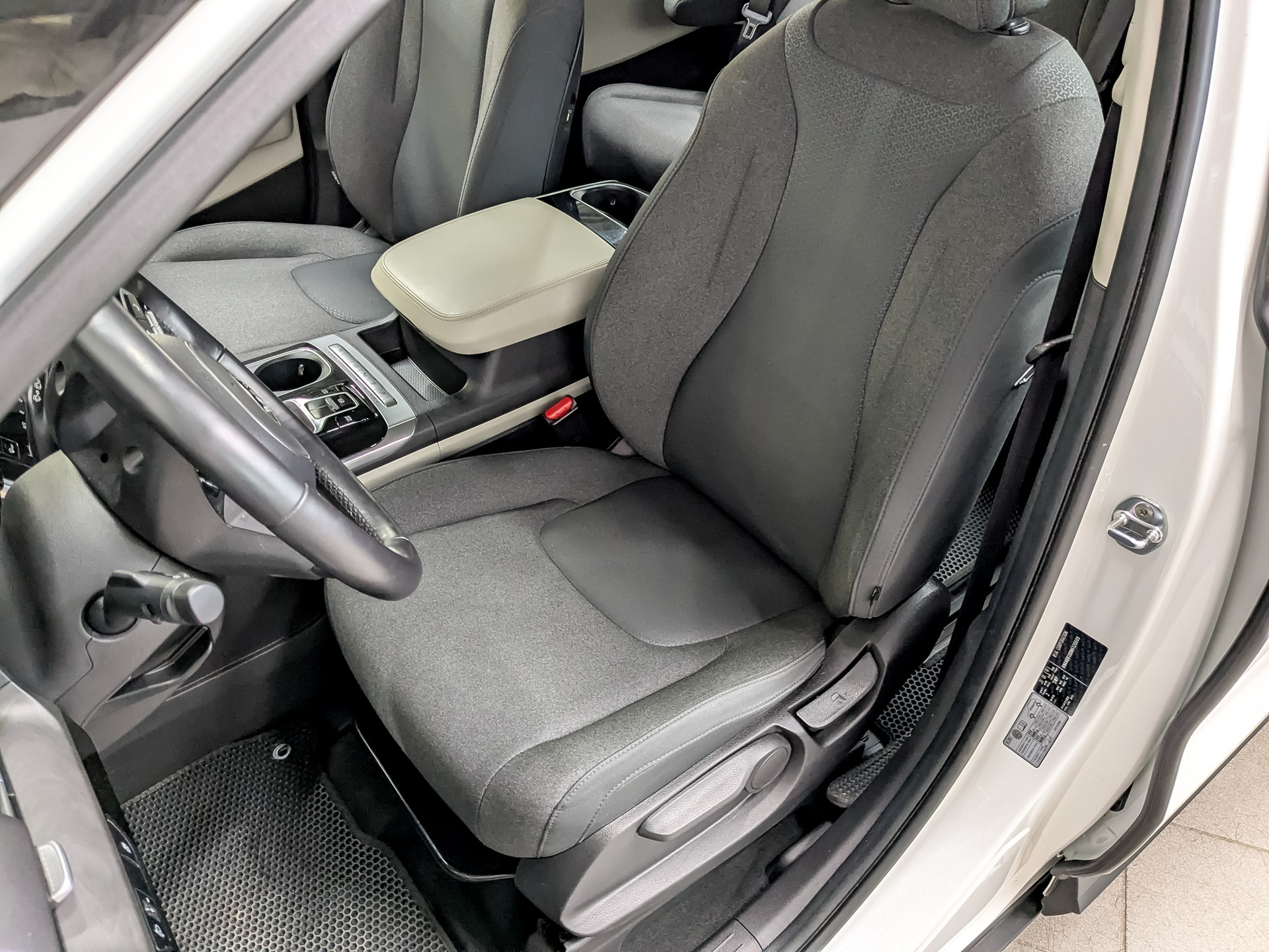 KIA Carnival 2.20 (199 л.с), автомат, 2021, пробег 94 487 км