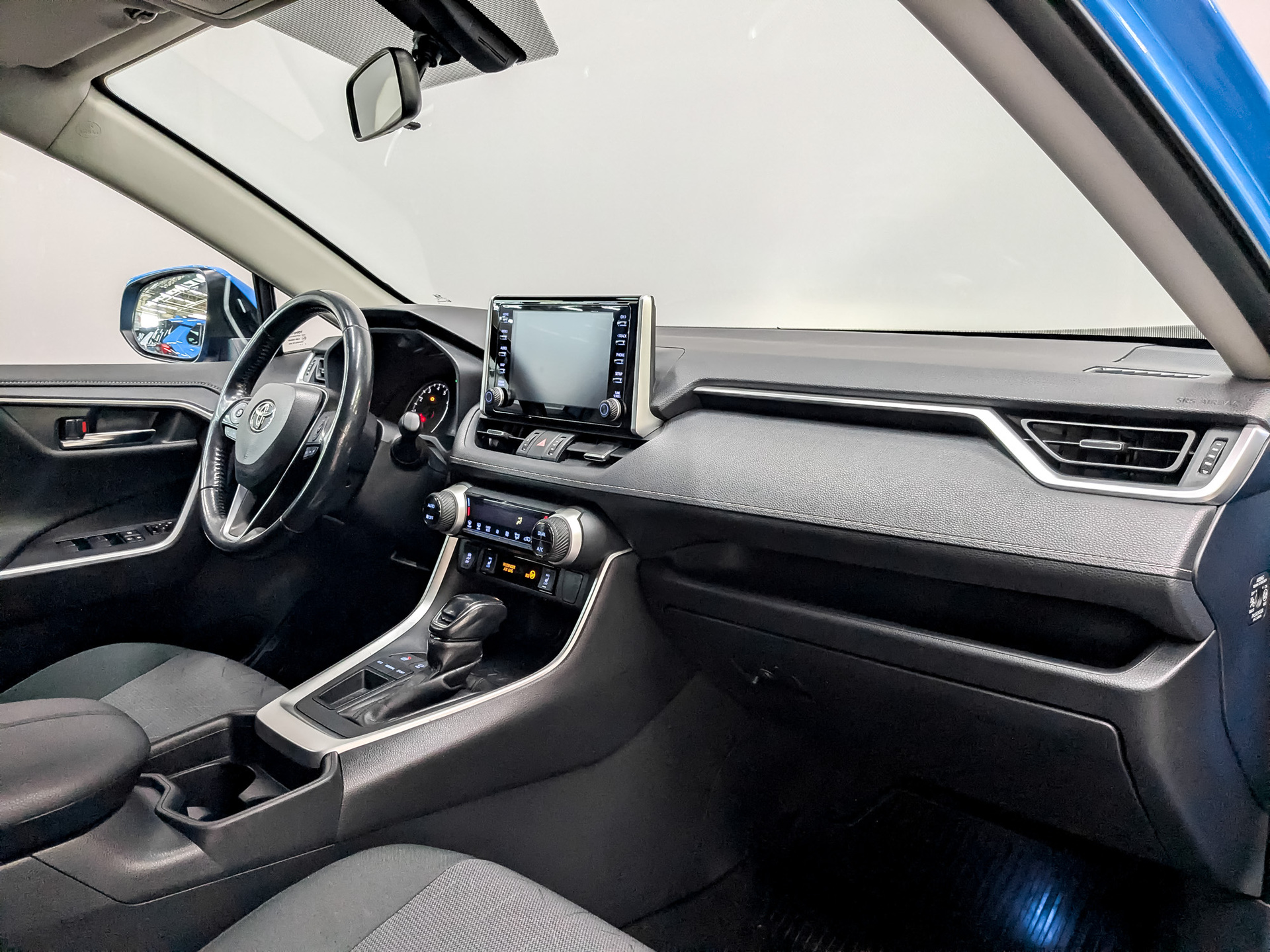 TOYOTA Rav-4 2.00 (149 л.с), автомат, 2019, пробег 173 085 км