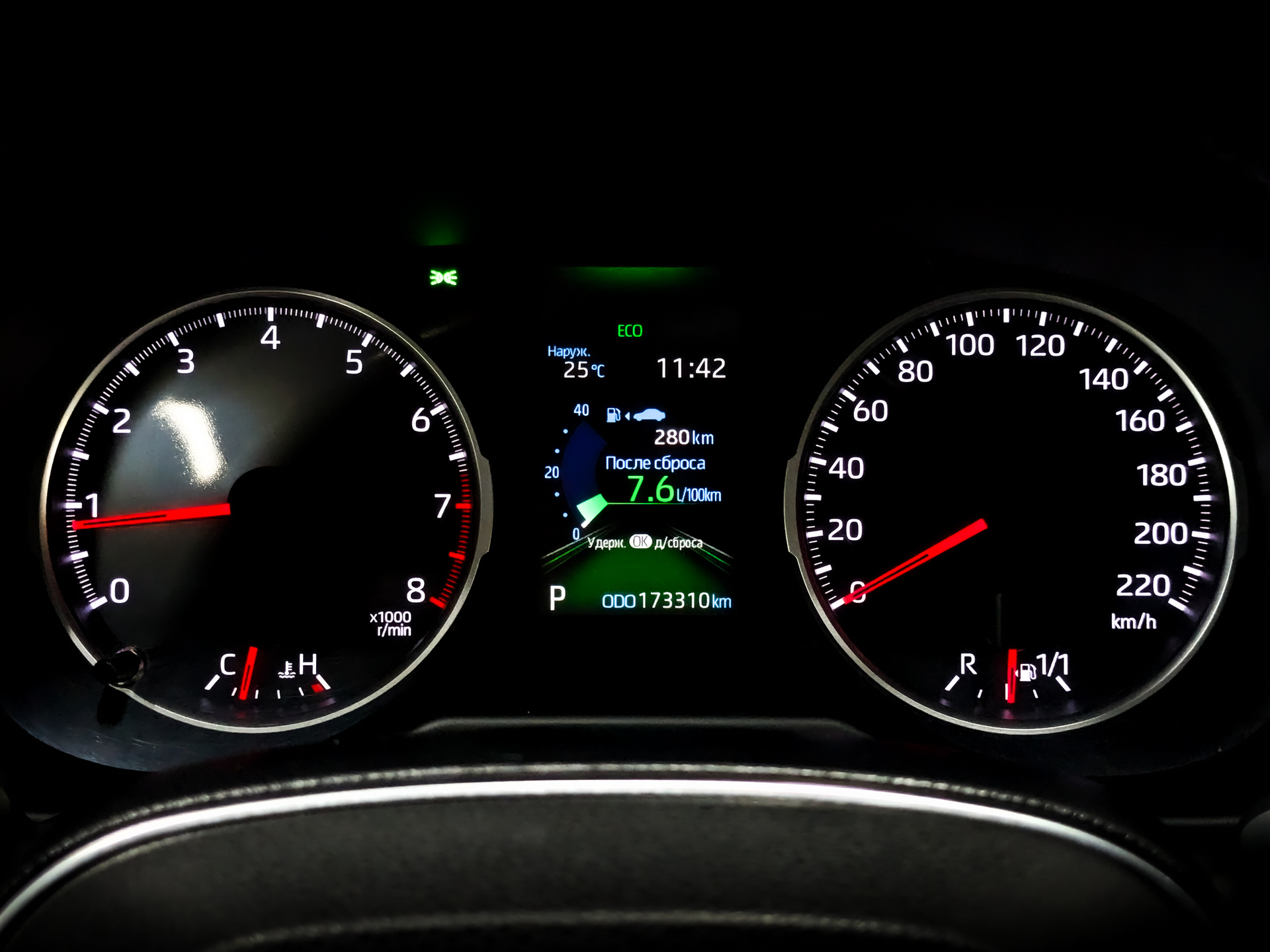 TOYOTA Rav-4 2.00 (149 л.с), автомат, 2019, пробег 173 085 км