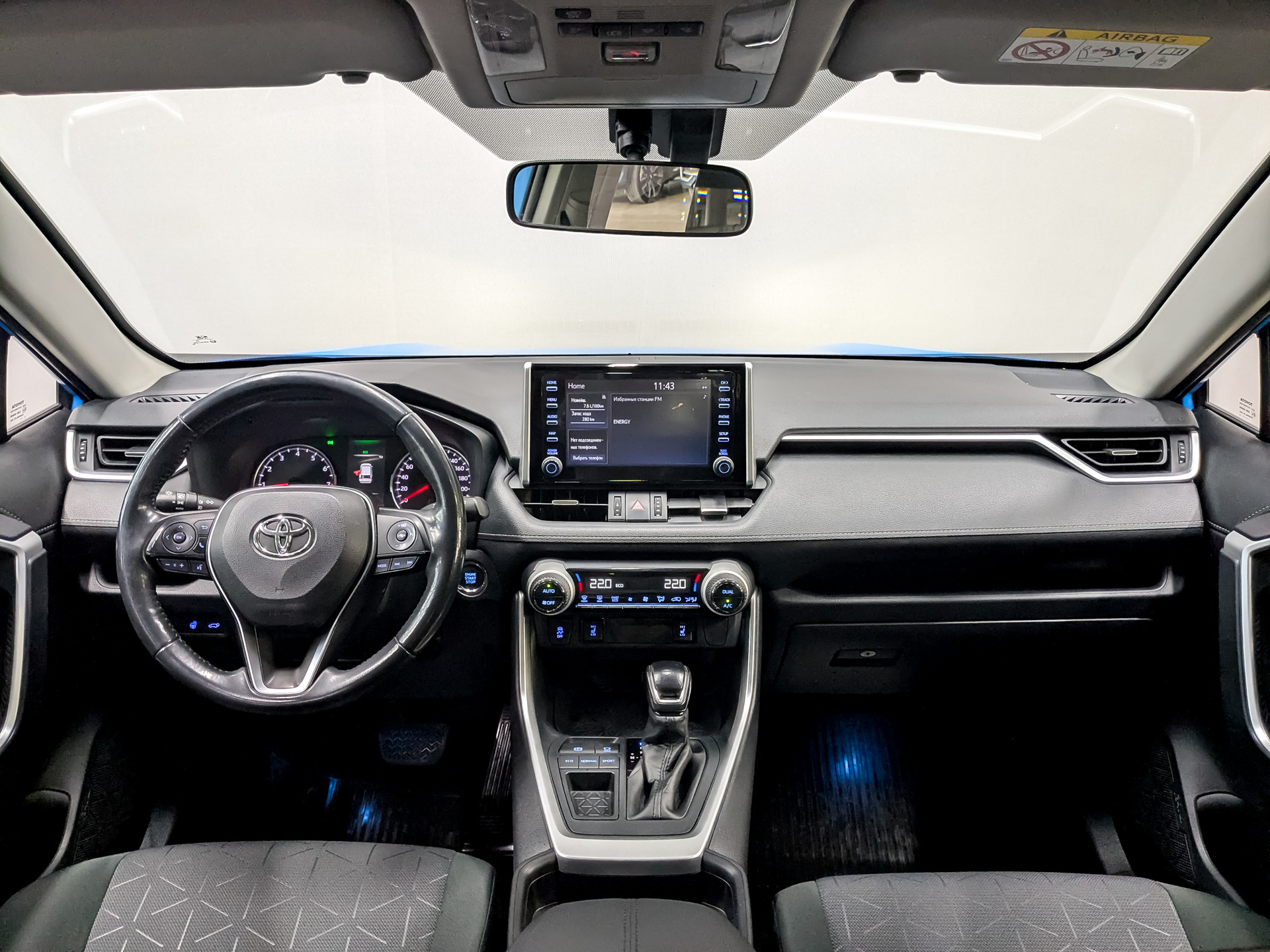 TOYOTA Rav-4 2.00 (149 л.с), автомат, 2019, пробег 173 085 км