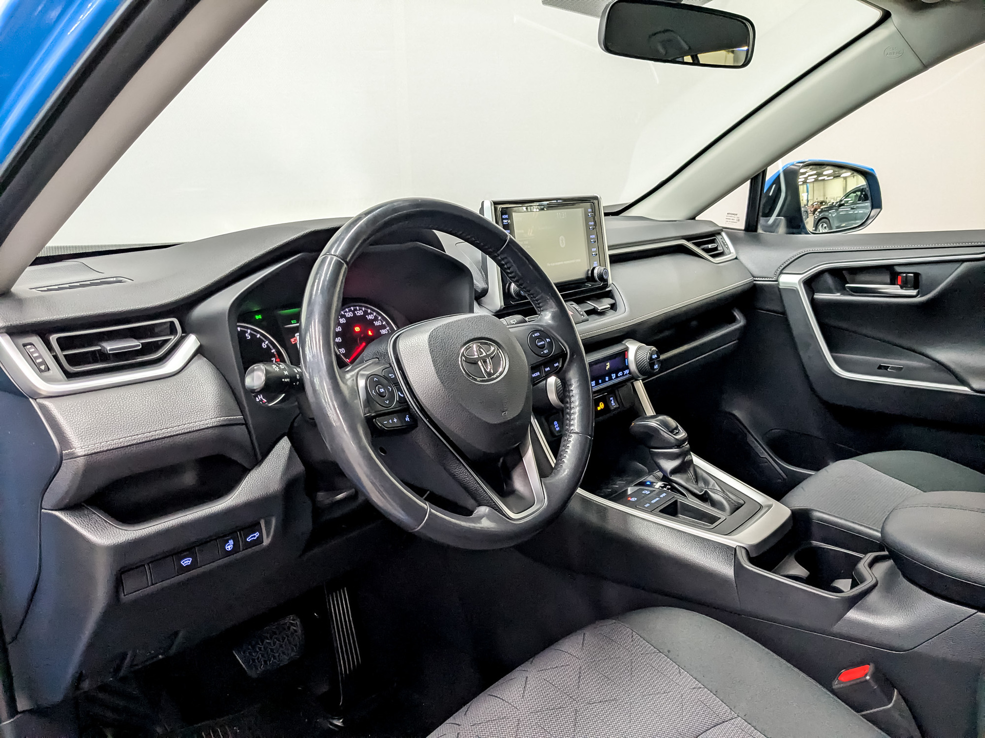 TOYOTA Rav-4 2.00 (149 л.с), автомат, 2019, пробег 173 085 км