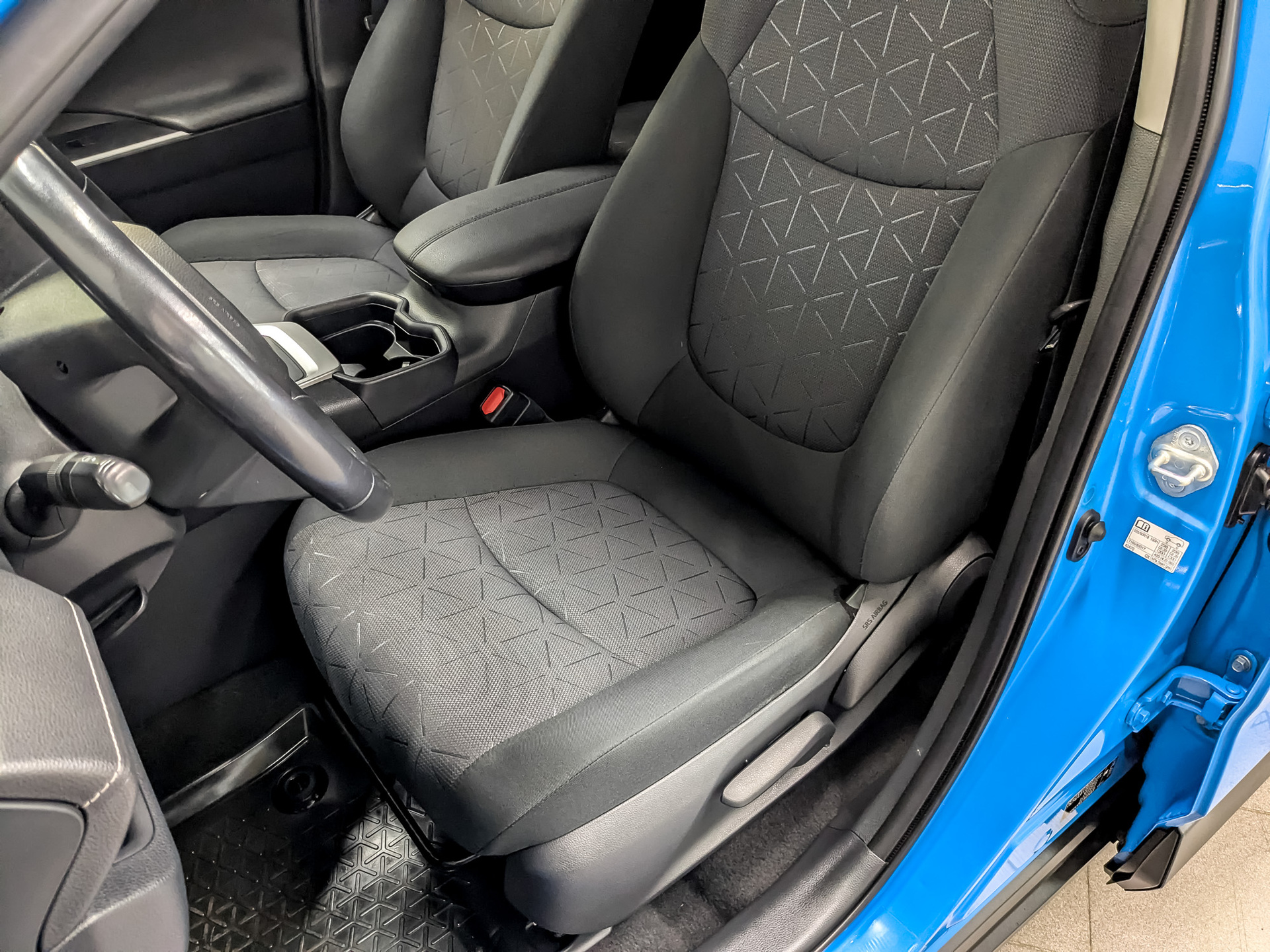 TOYOTA Rav-4 2.00 (149 л.с), автомат, 2019, пробег 173 085 км
