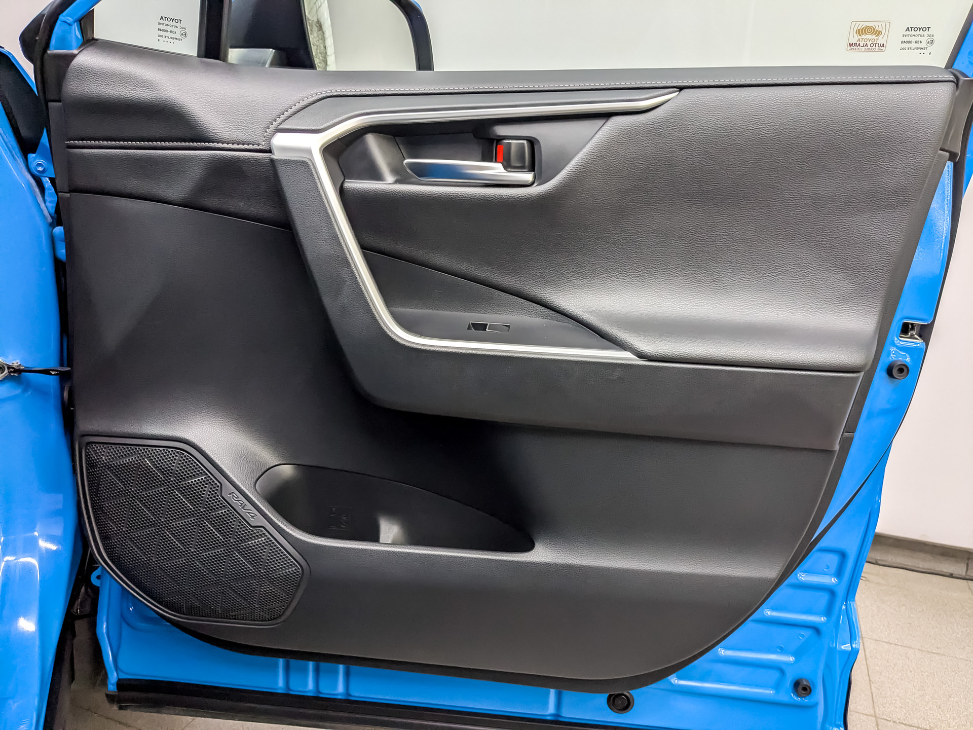 TOYOTA Rav-4 2.00 (149 л.с), автомат, 2019, пробег 173 085 км