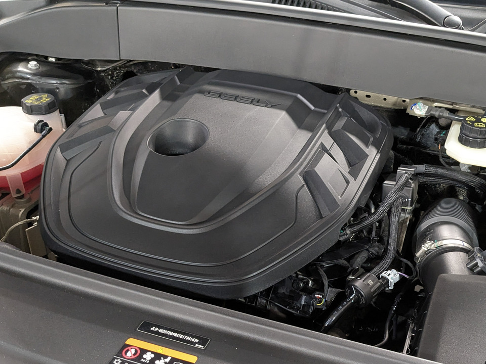Фото Geely Atlas II с пробегом 15 756 км