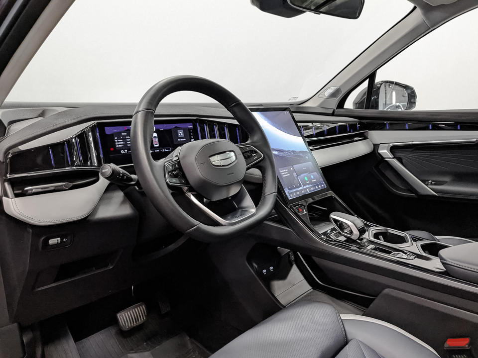 Фото Geely Atlas II с пробегом 15 756 км