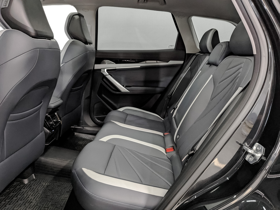 Фото Geely Atlas II с пробегом 15 756 км