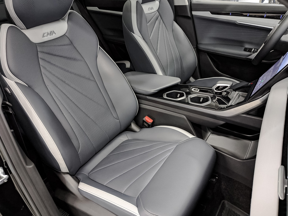 Фото Geely Atlas II с пробегом 15 756 км