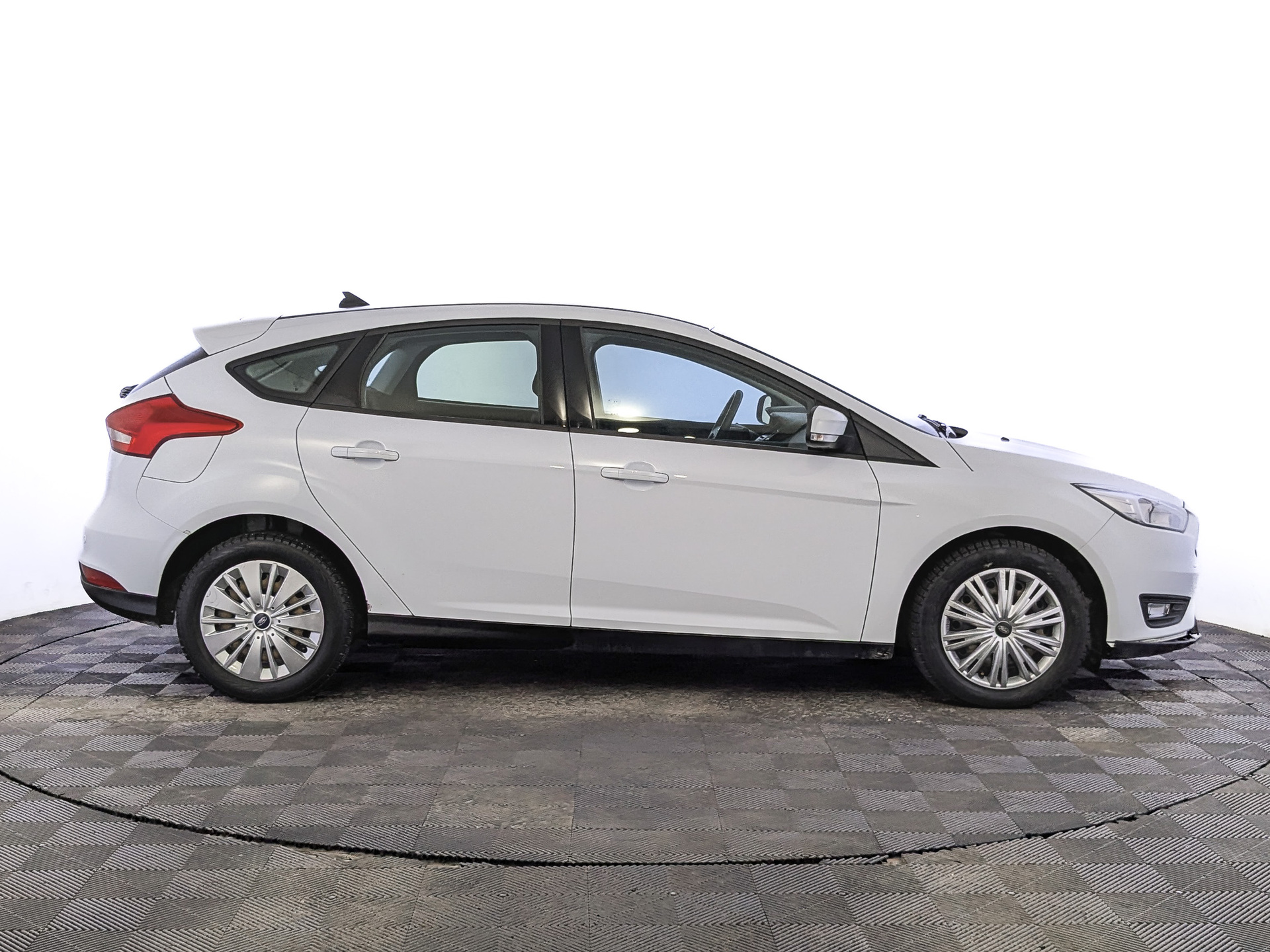 FORD Focus 1.60 (105 л.с), автомат, 2018, пробег 57 275 км