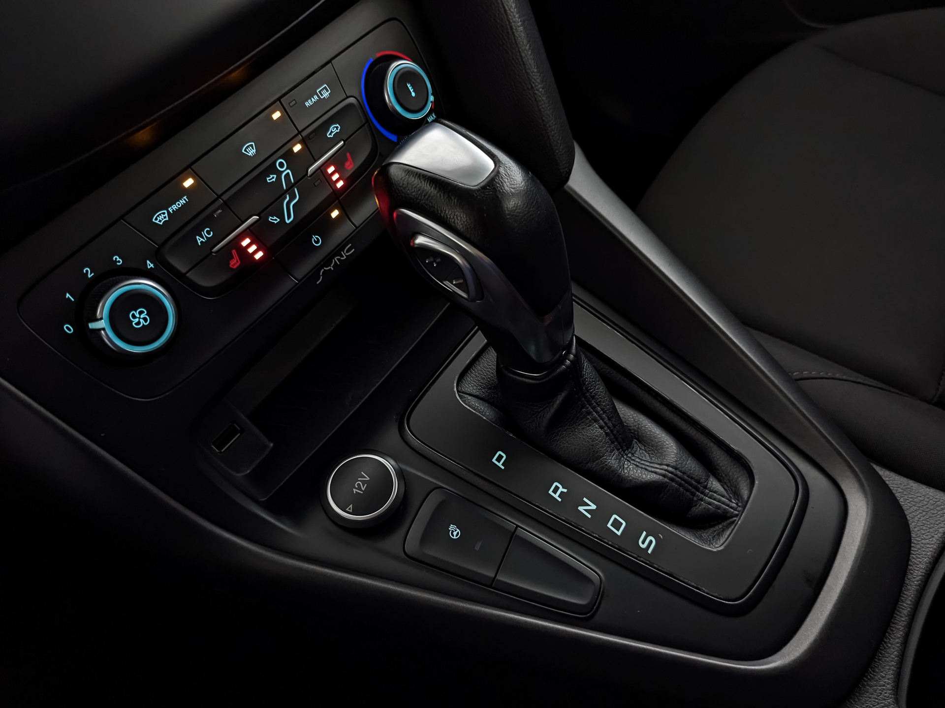 FORD Focus 1.60 (105 л.с), автомат, 2018, пробег 57 275 км
