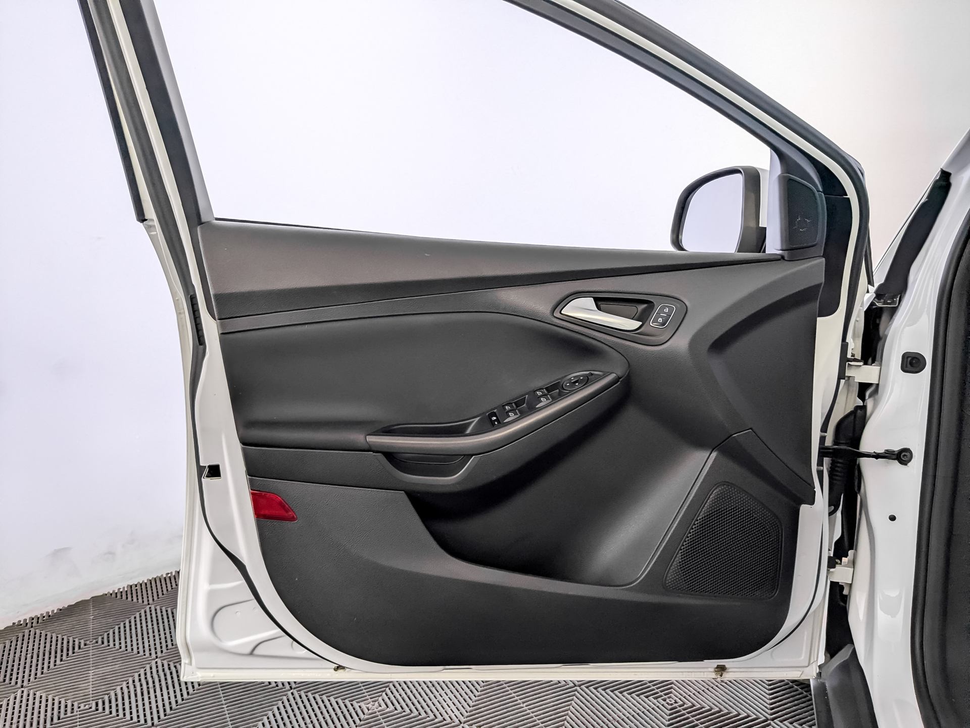 FORD Focus 1.60 (125 л.с), автомат, 2018, пробег 90 735 км