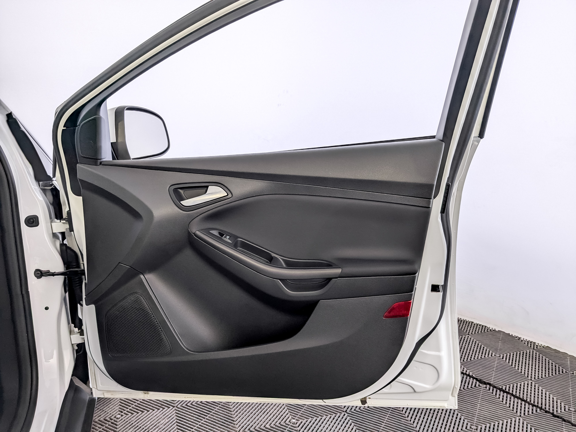 FORD Focus 1.60 (125 л.с), автомат, 2018, пробег 90 735 км