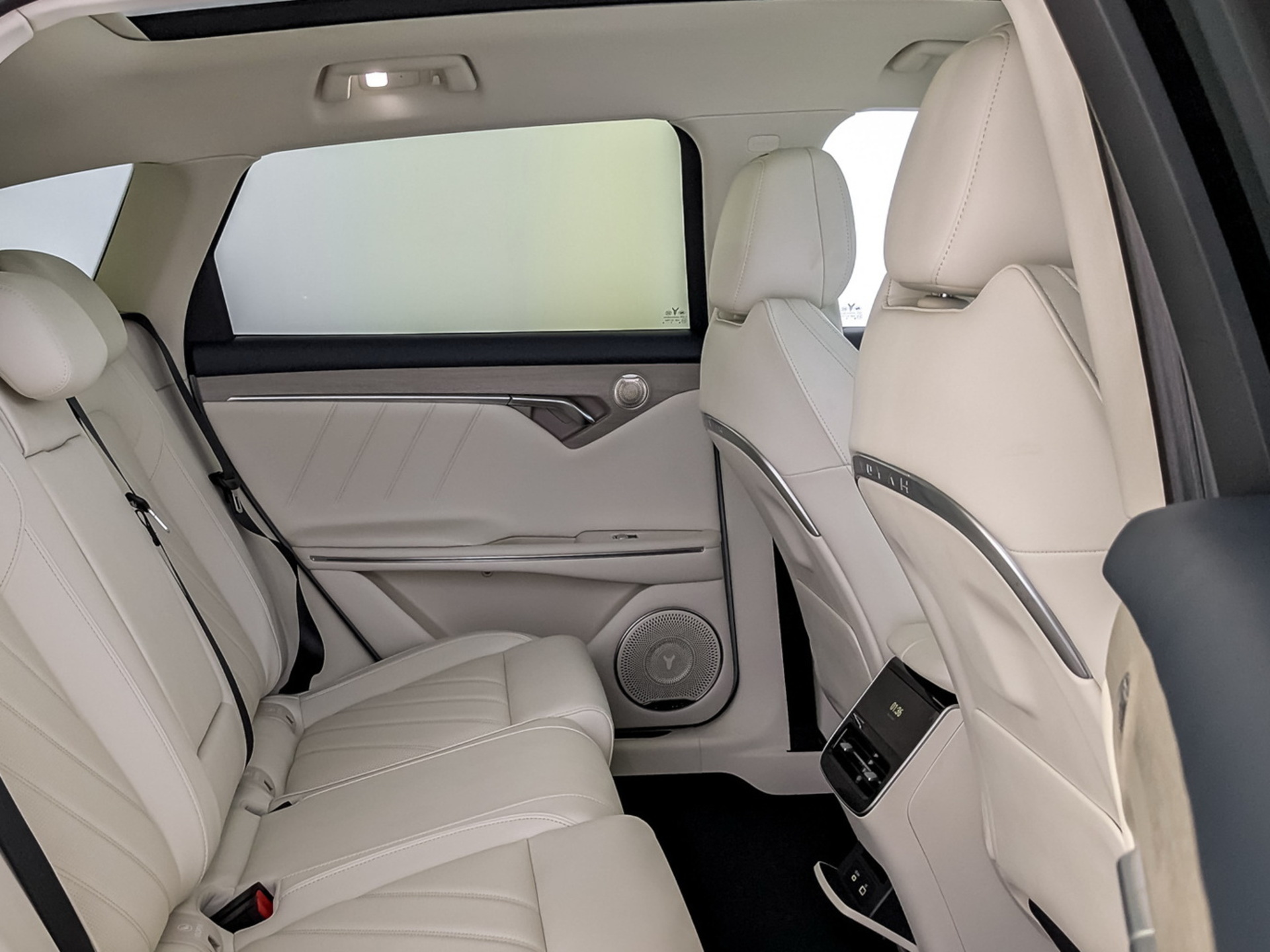 Фото Voyah Free FL EVR SPORT+ 1.5ELH/224 43кВт 4WD