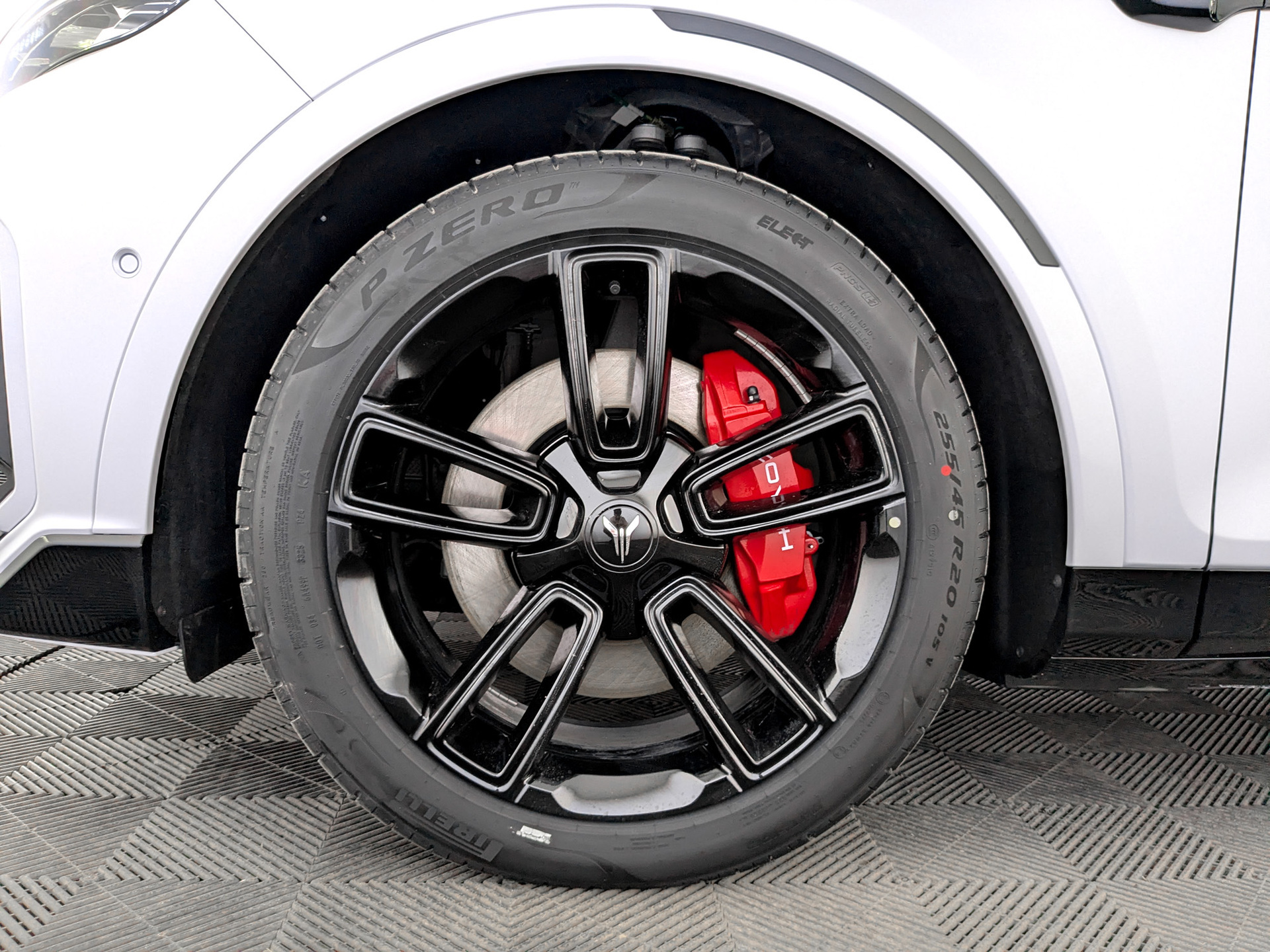 Фото Voyah Free FL EVR SPORT+ 1.5ELH/224 43кВт 4WD