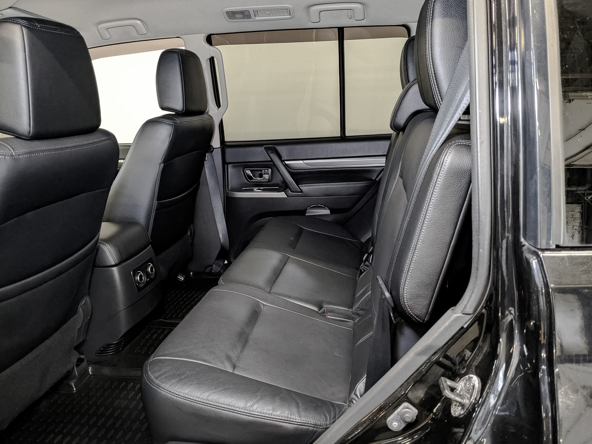 MITSUBISHI Pajero 3.00 (174 л.с), автомат, 2019, пробег 77 105 км