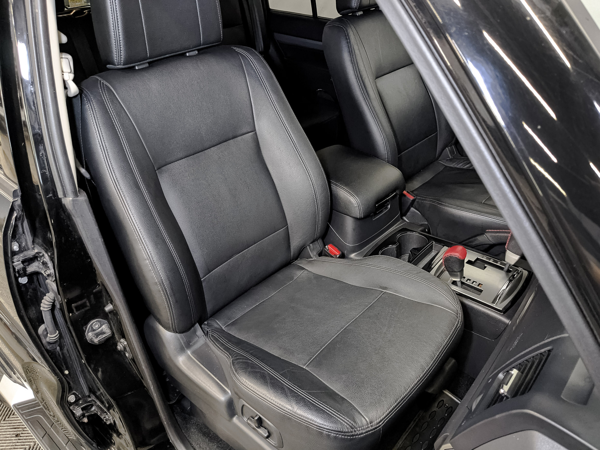 MITSUBISHI Pajero 3.00 (174 л.с), автомат, 2019, пробег 77 105 км