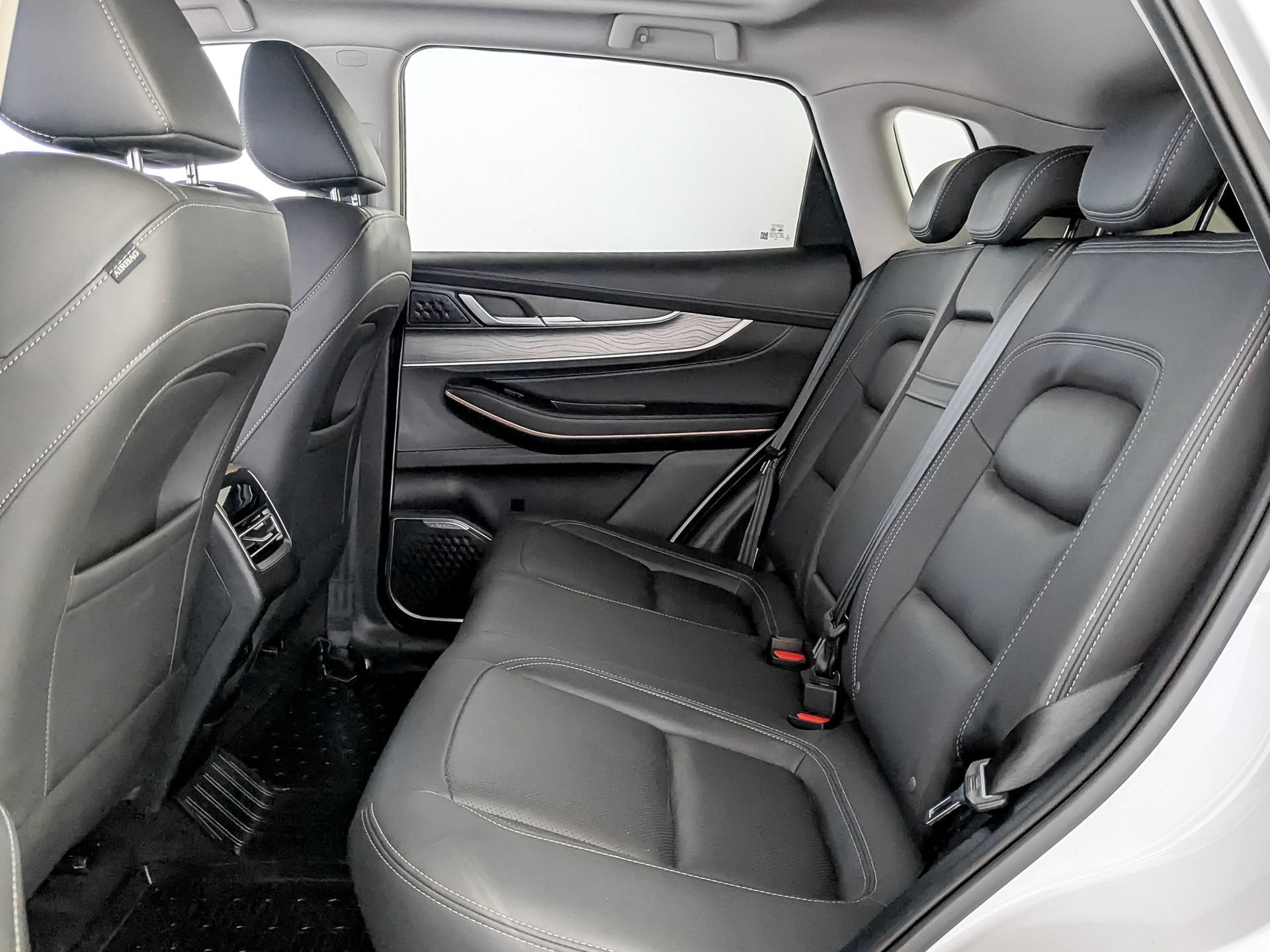 EXEED LX 1.60 (150 л.с), автомат, 2023, пробег 37 174 км