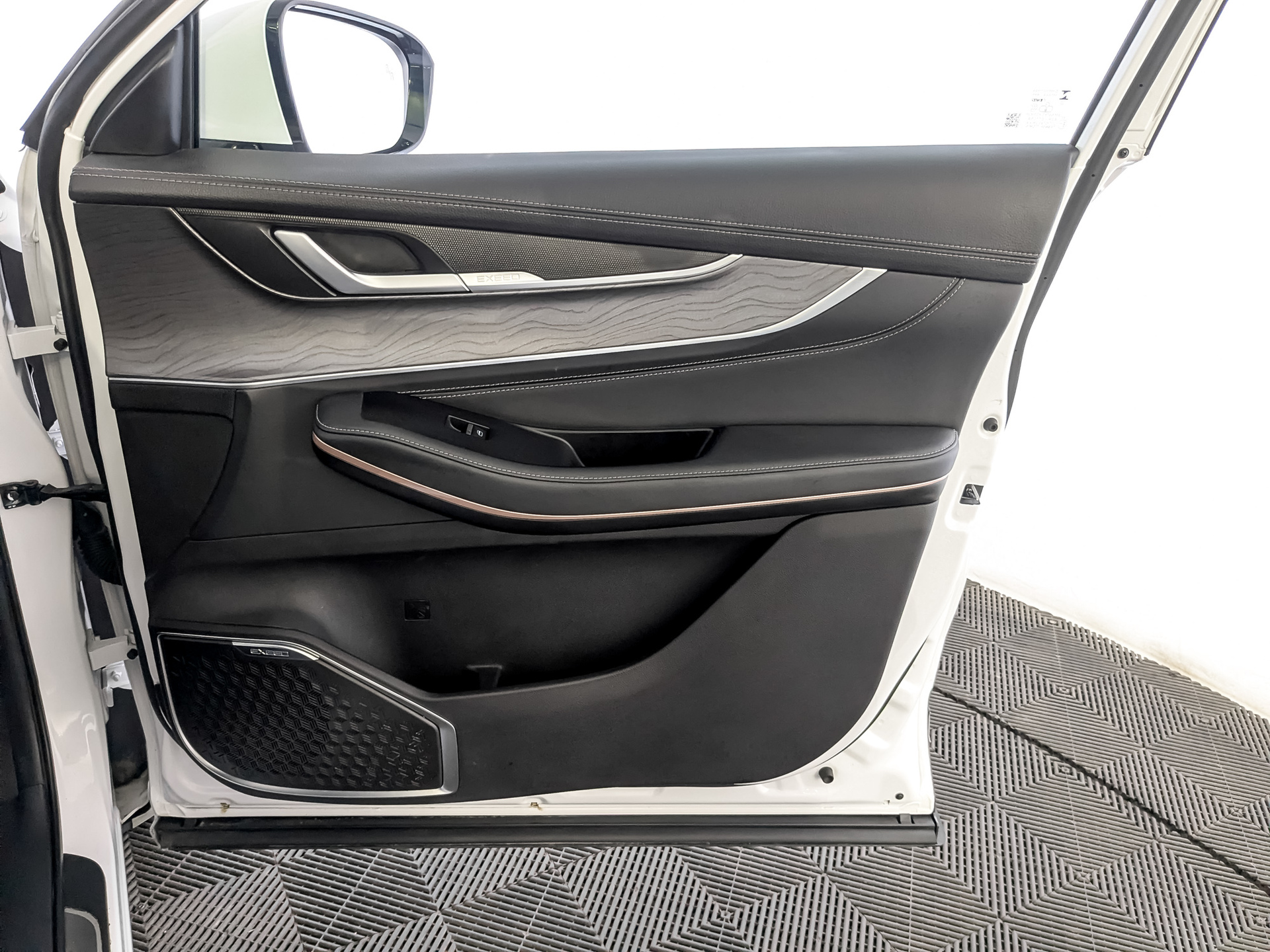 EXEED LX 1.60 (150 л.с), автомат, 2023, пробег 37 174 км
