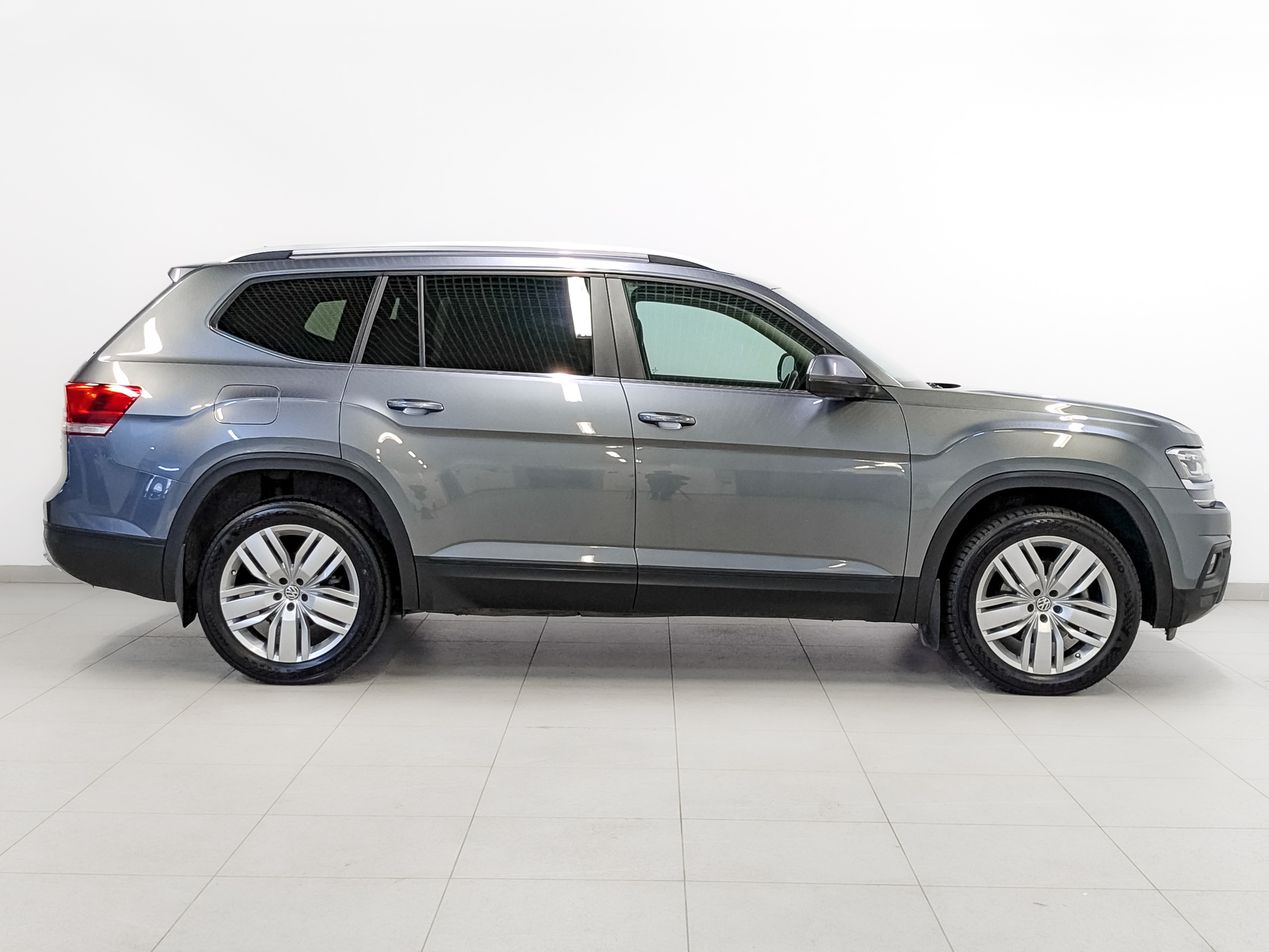 VOLKSWAGEN Teramont 2.00 (220 л.с), автомат, 2019, пробег 94 124 км