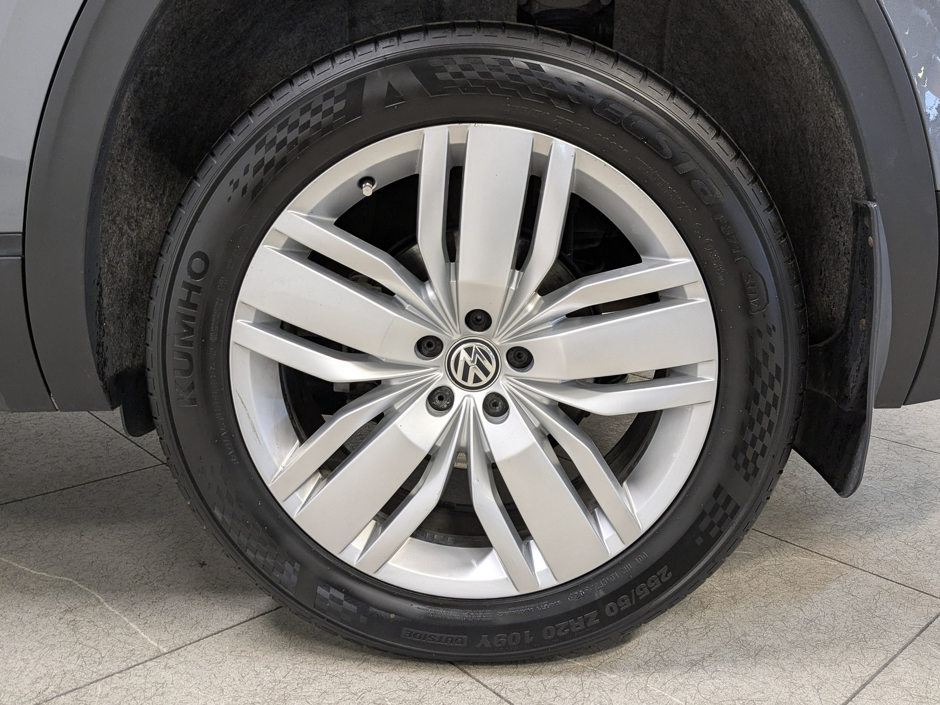 VOLKSWAGEN Teramont 2.00 (220 л.с), автомат, 2019, пробег 94 124 км