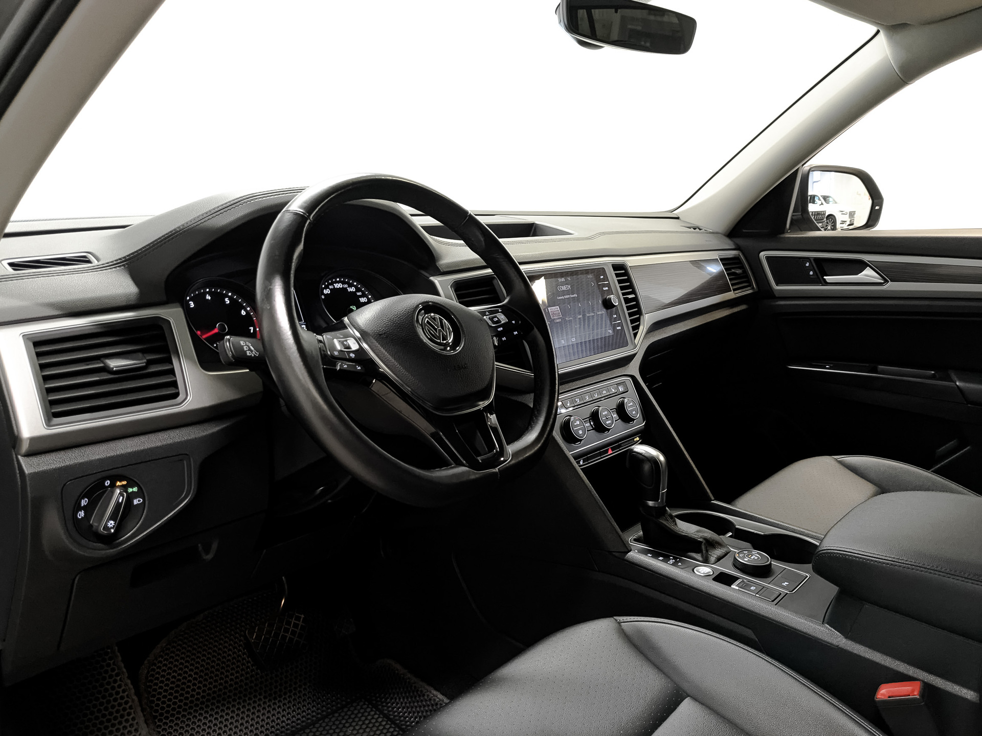 VOLKSWAGEN Teramont 2.00 (220 л.с), автомат, 2019, пробег 94 124 км