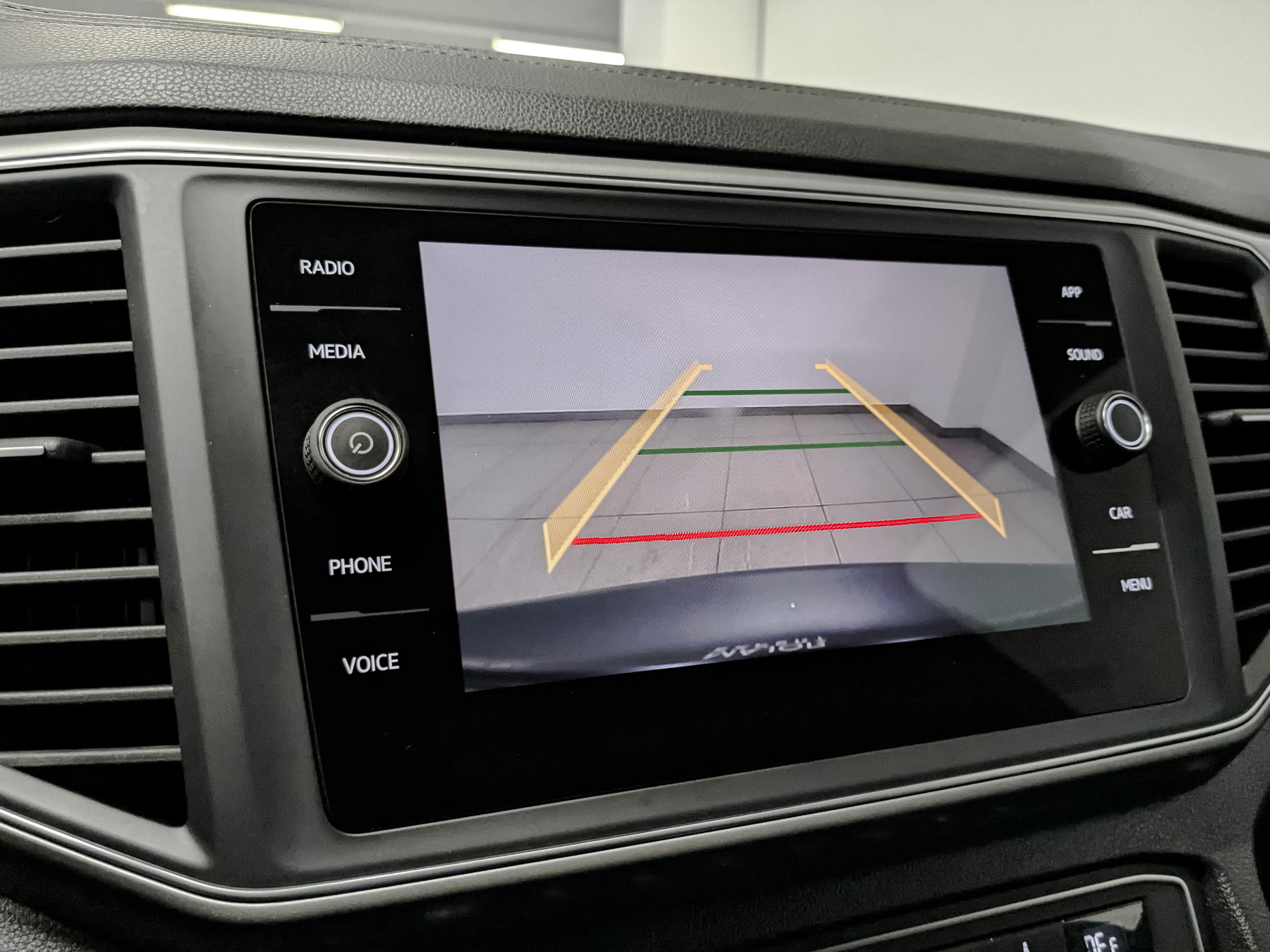 VOLKSWAGEN Teramont 2.00 (220 л.с), автомат, 2019, пробег 94 124 км