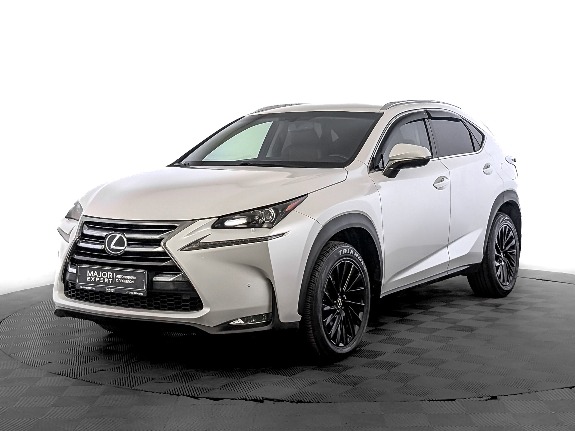 LEXUS NX 2.00 (238 л.с), автомат, 2016, пробег 98 833 км