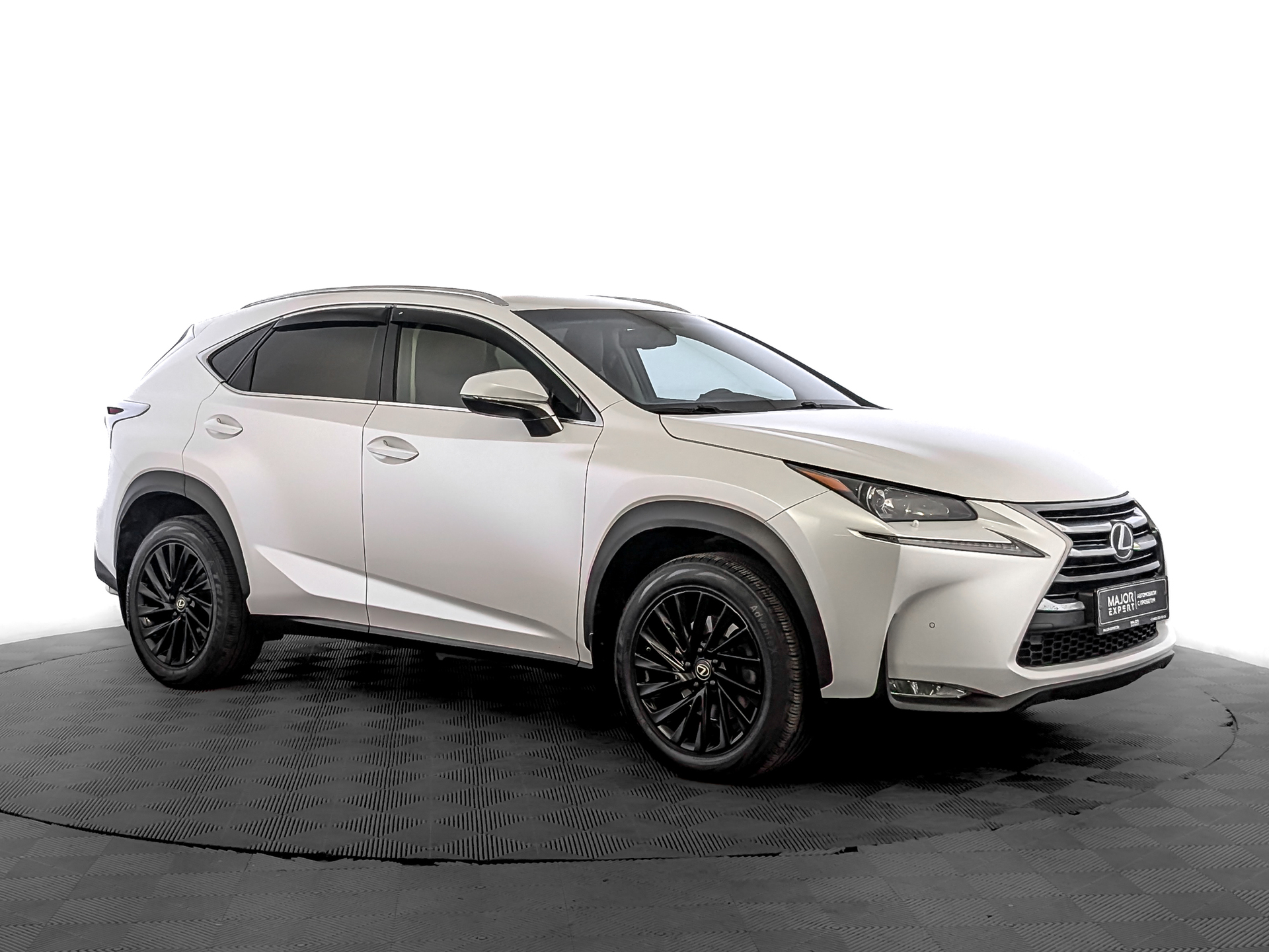 LEXUS NX 2.00 (238 л.с), автомат, 2016, пробег 98 833 км