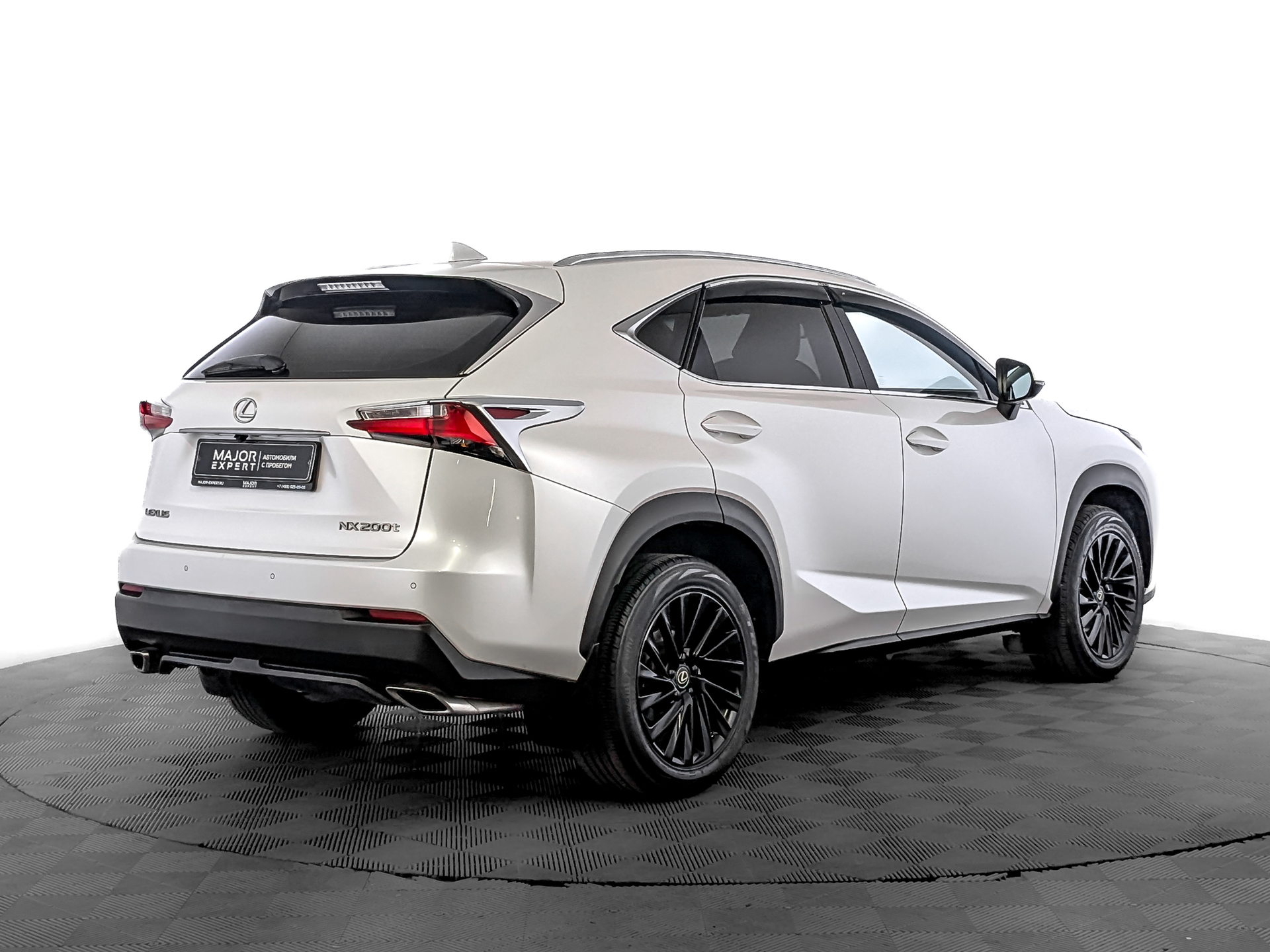 LEXUS NX 2.00 (238 л.с), автомат, 2016, пробег 98 833 км