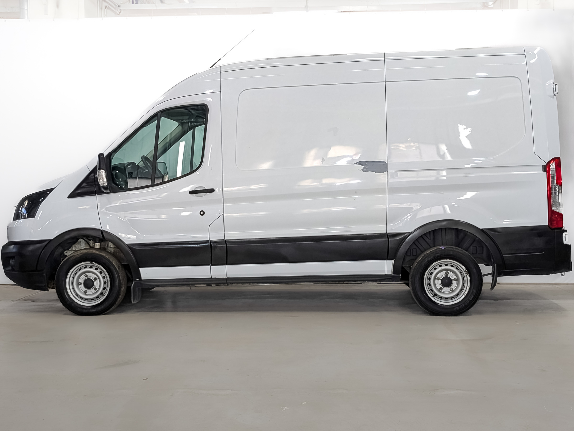 FORD Transit 2.20 (125 л.с), механическая, 2021, пробег 96 160 км