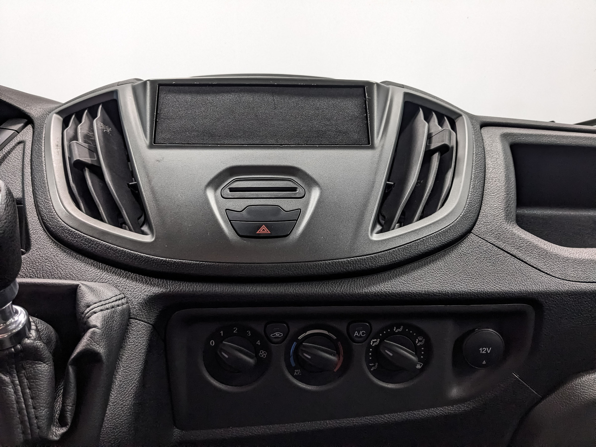 FORD Transit 2.20 (125 л.с), механическая, 2021, пробег 96 160 км