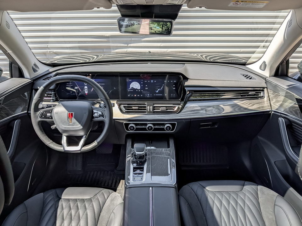 Фото Hongqi HS5 с пробегом 12309 км