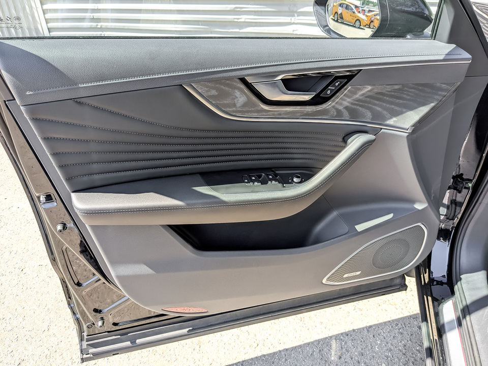 Фото Hongqi HS5 с пробегом 12309 км