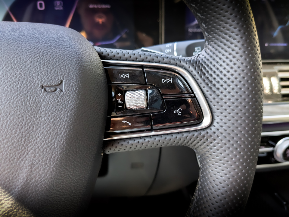 Фото Hongqi HS5 с пробегом 12309 км