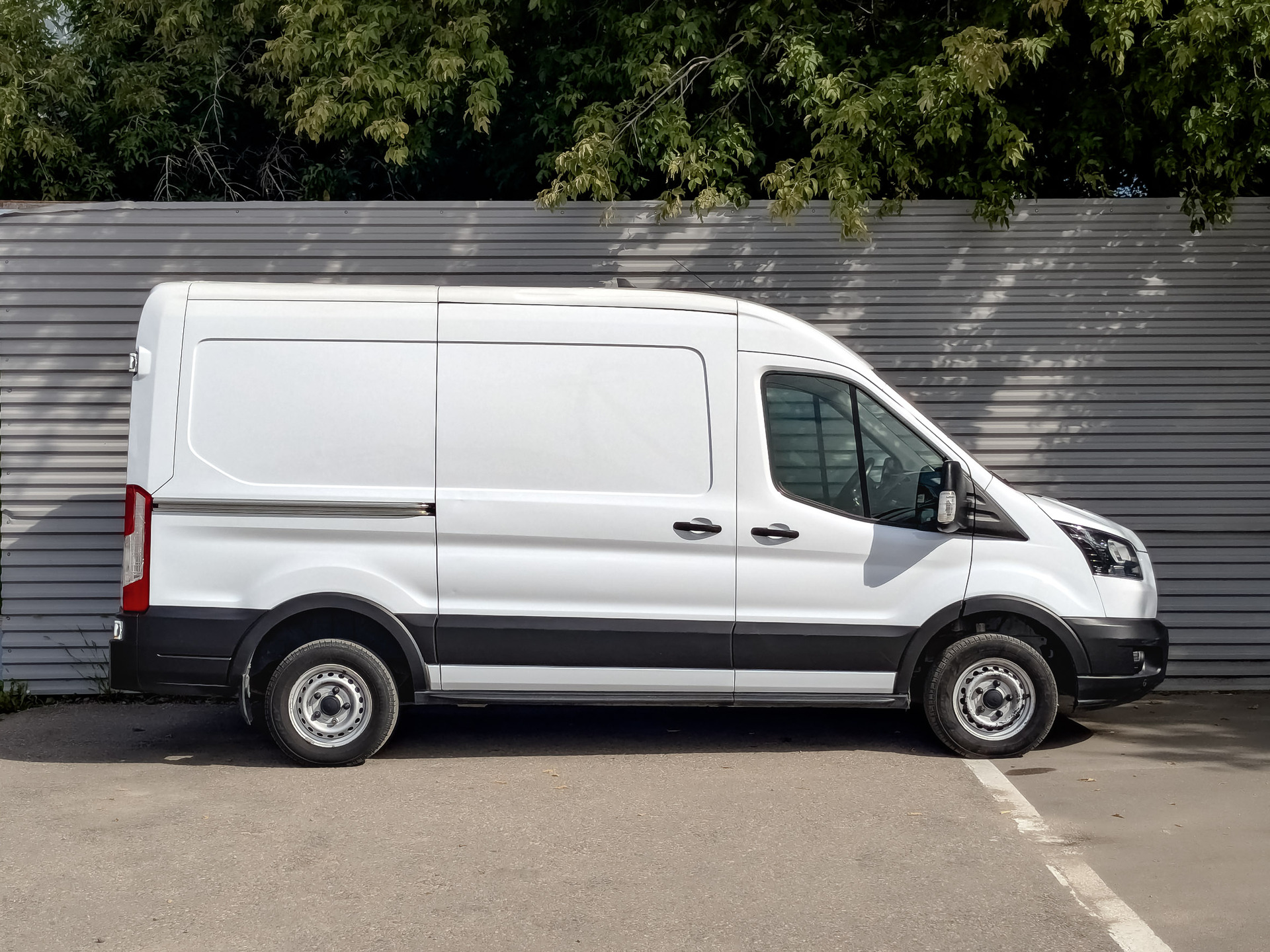 FORD Transit 2.20 (125 л.с), механическая, 2021, пробег 103 082 км