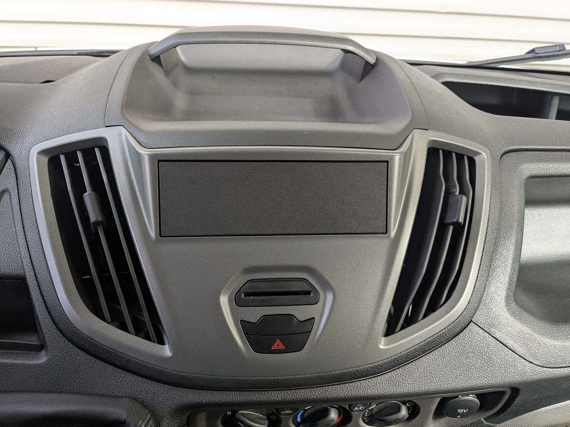FORD Transit 2.20 (125 л.с), механическая, 2021, пробег 103 082 км
