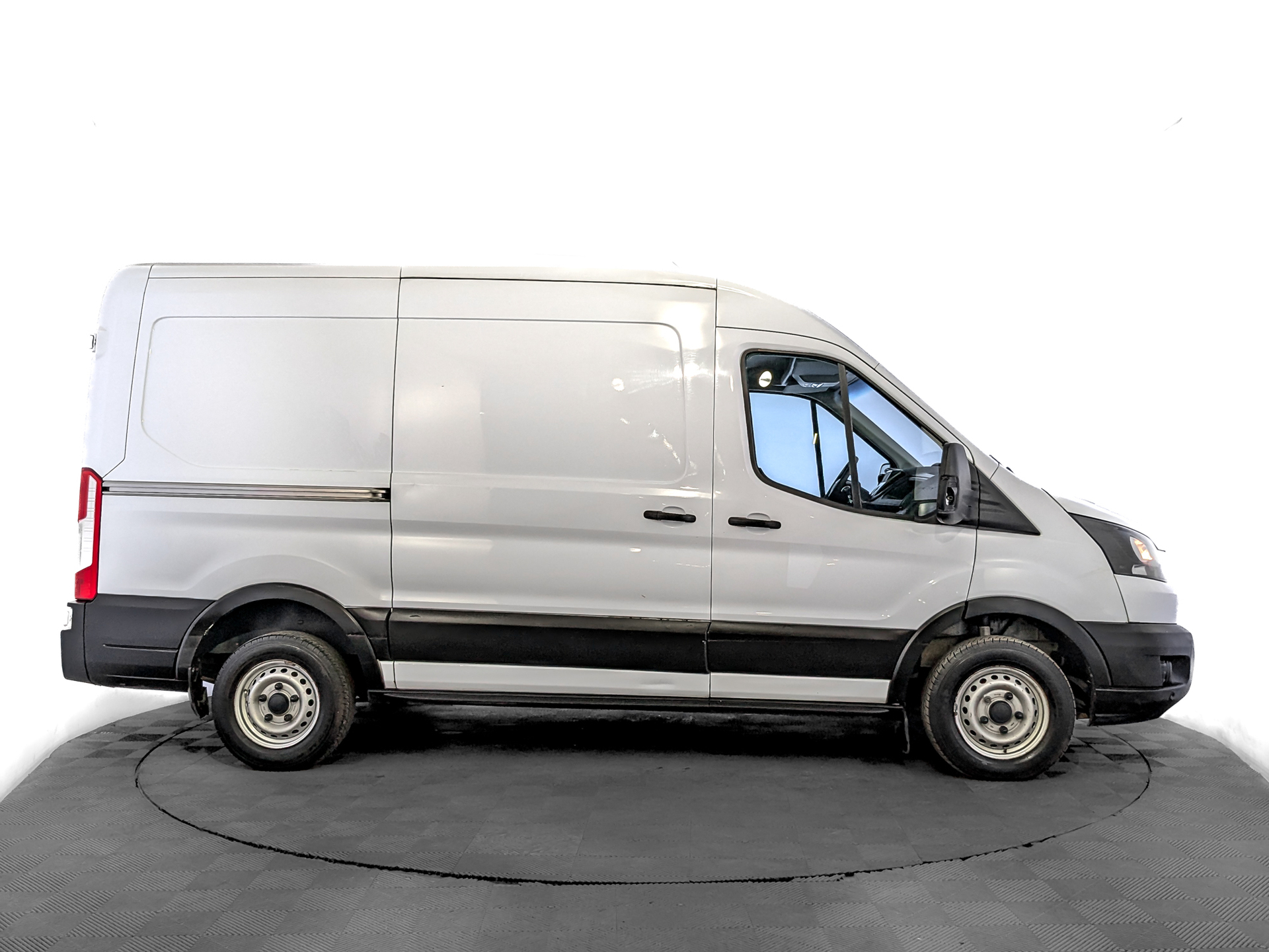 FORD Transit 2.20 (125 л.с), механическая, 2021, пробег 109 297 км