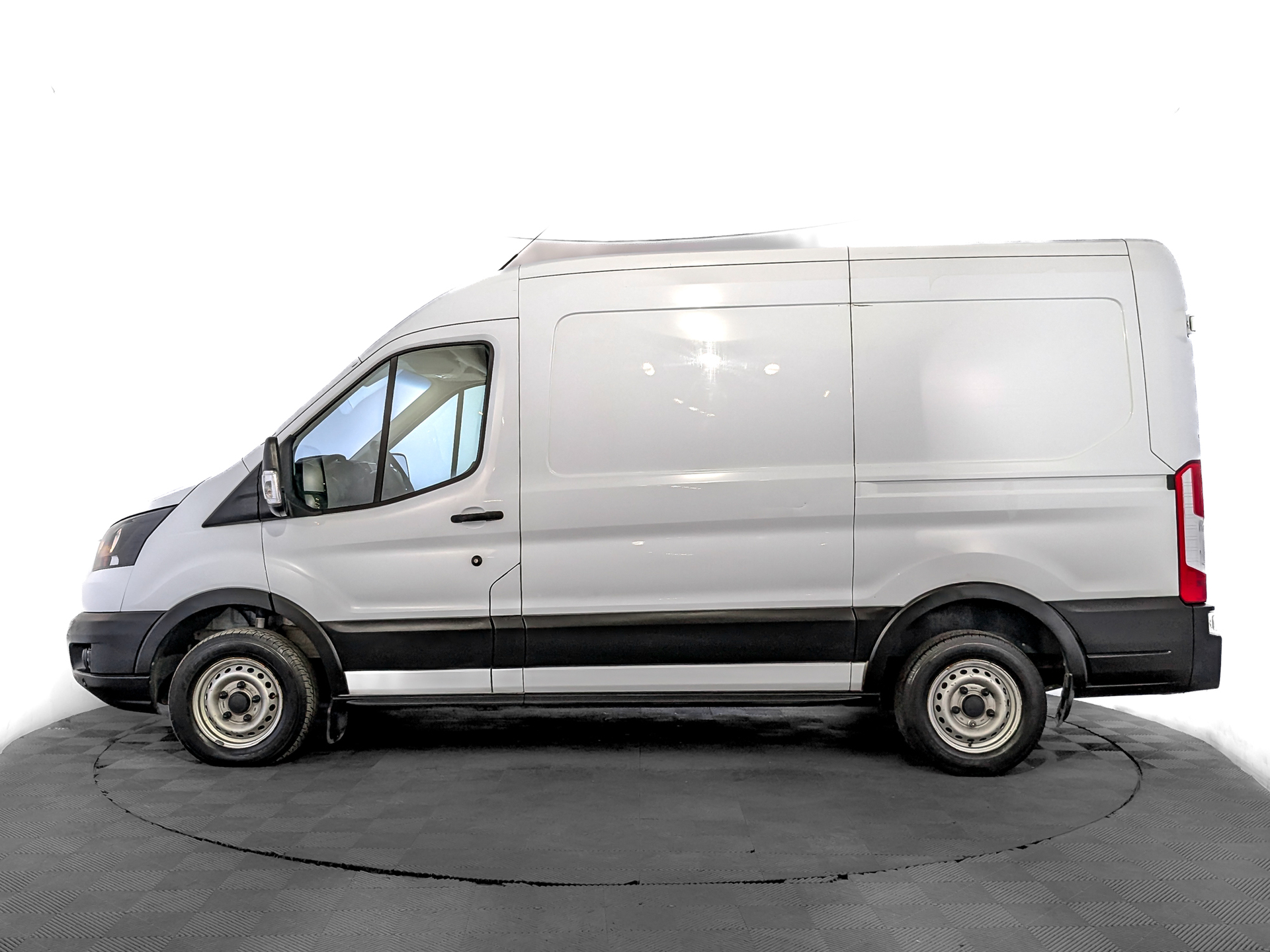 FORD Transit 2.20 (125 л.с), механическая, 2021, пробег 109 297 км